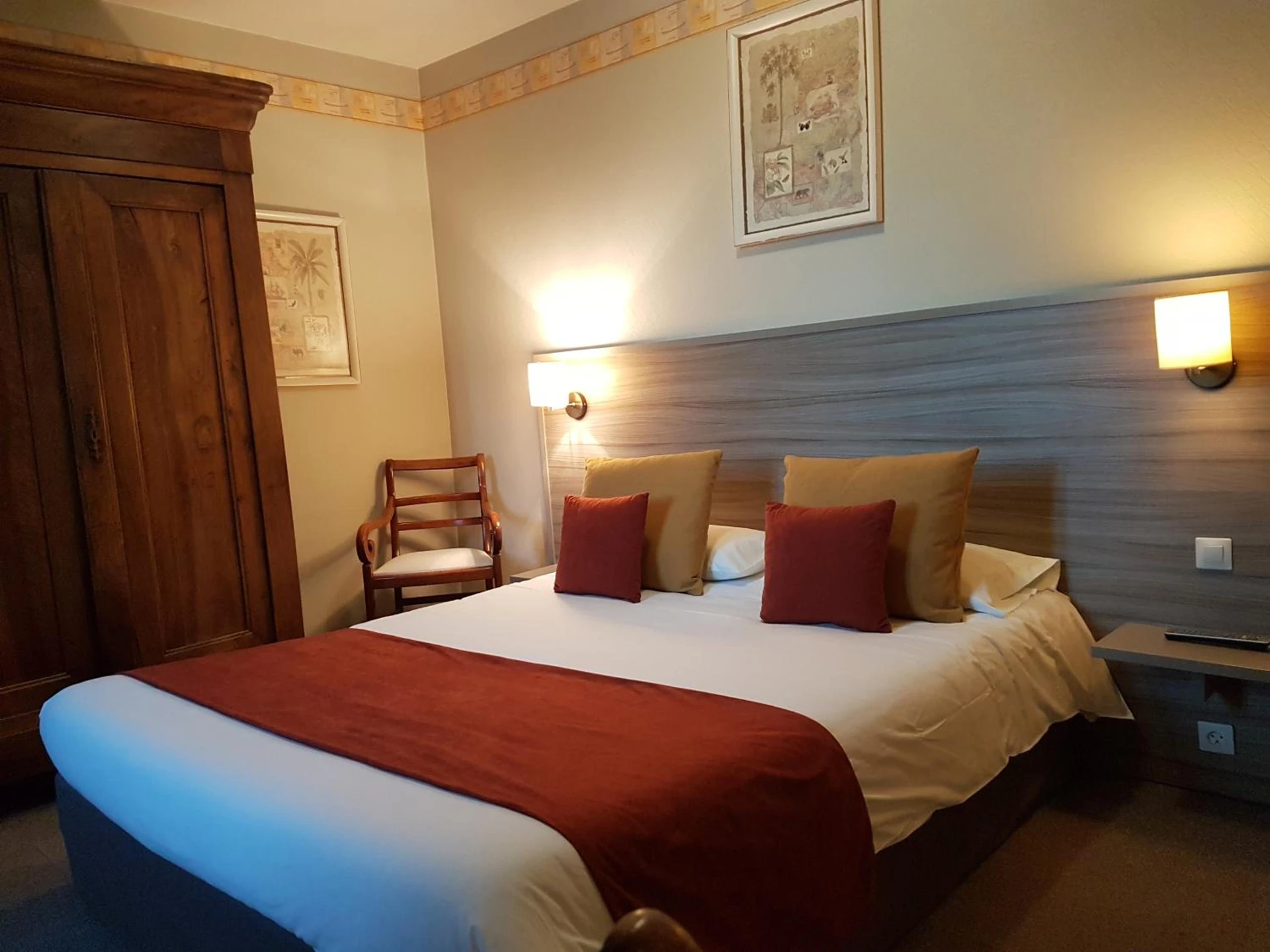 Chambre disponible pour un séminaire d'entreprise à Hotel Henri IV - Coutras
