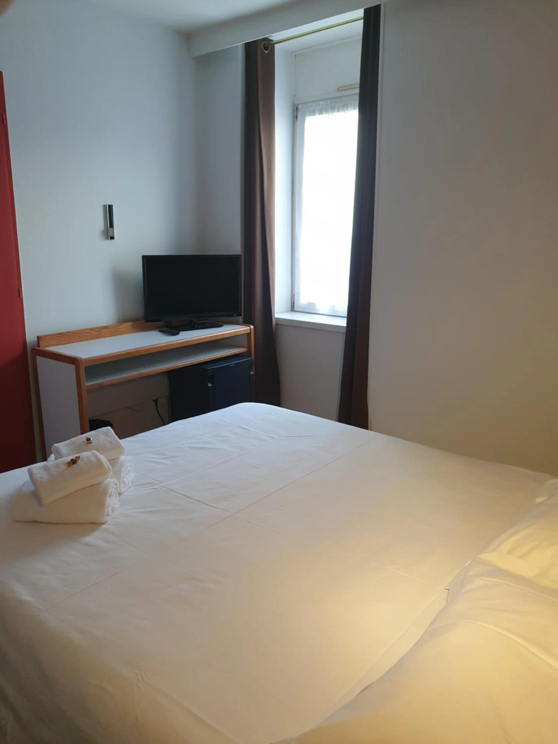 Magnifique chambre pour un séminaire d'entreprise à Hôtel Hermance - Bellegarde-sur-Valserine
