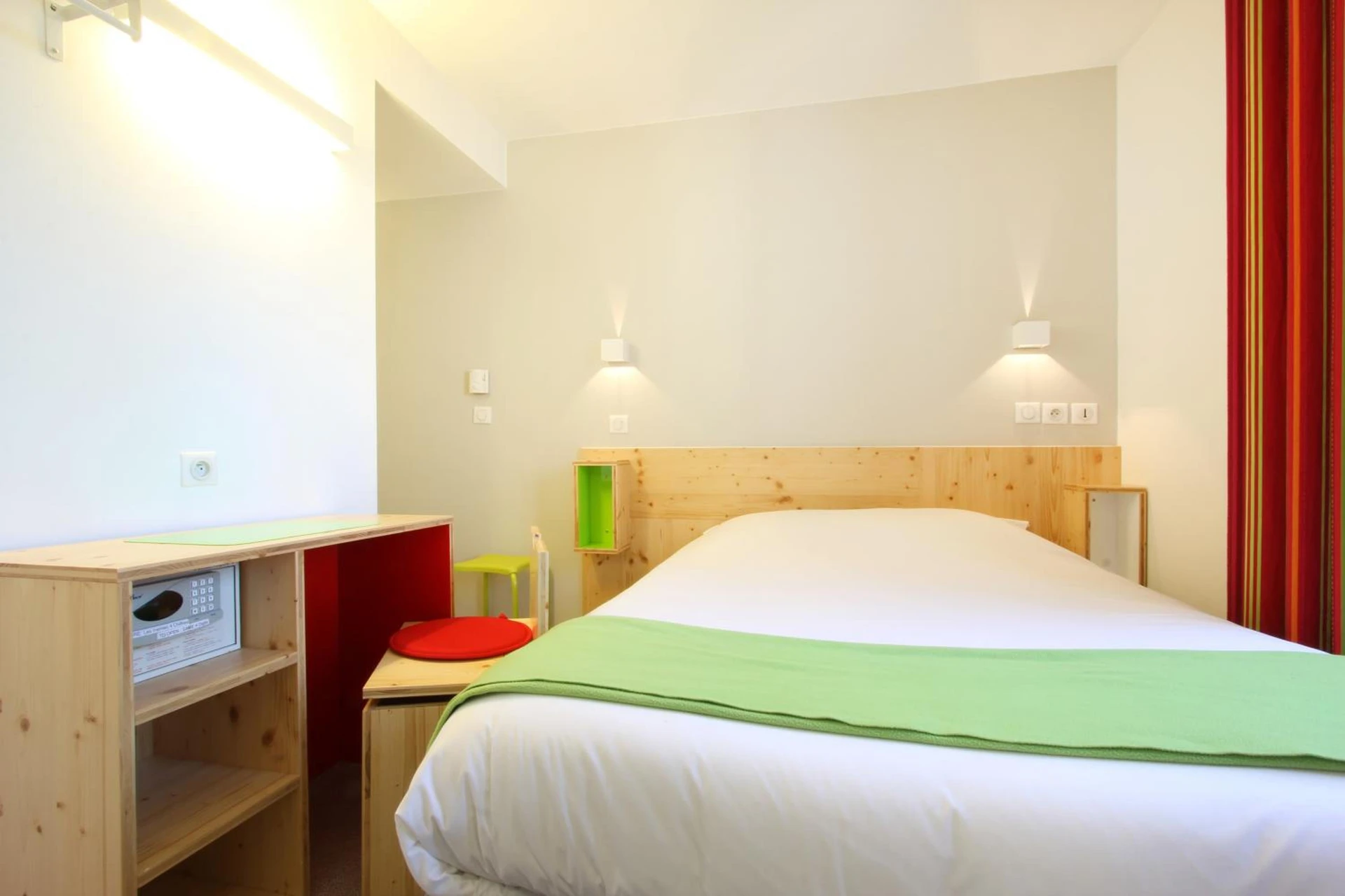 Chambre disponible pour un séminaire d'entreprise à Hôtel Hermès - Marseille