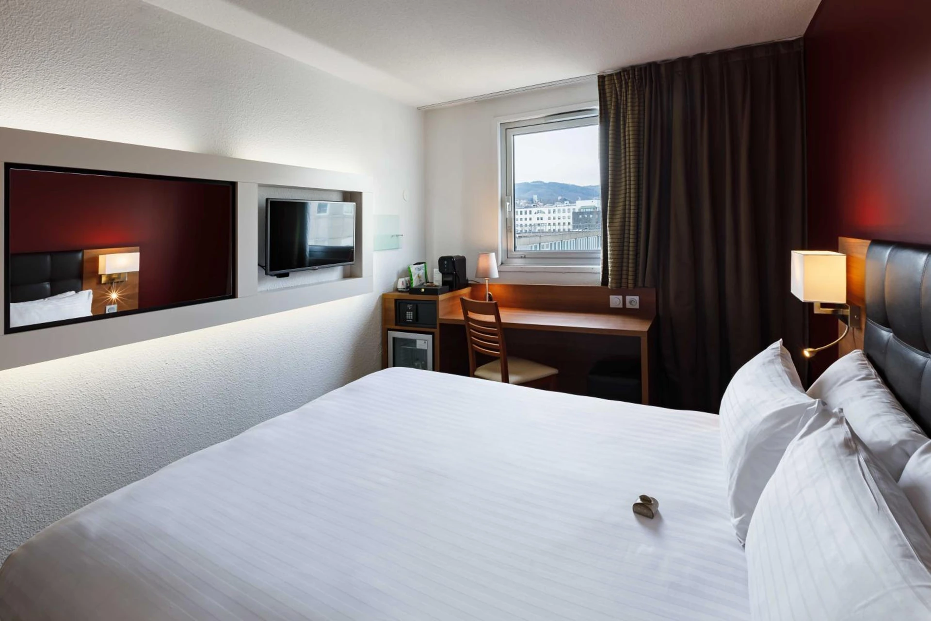Magnifique chambre pour un séminaire d'entreprise à Holiday Inn Clermont Ferrand Centre by IHG - Clermont-Ferrand