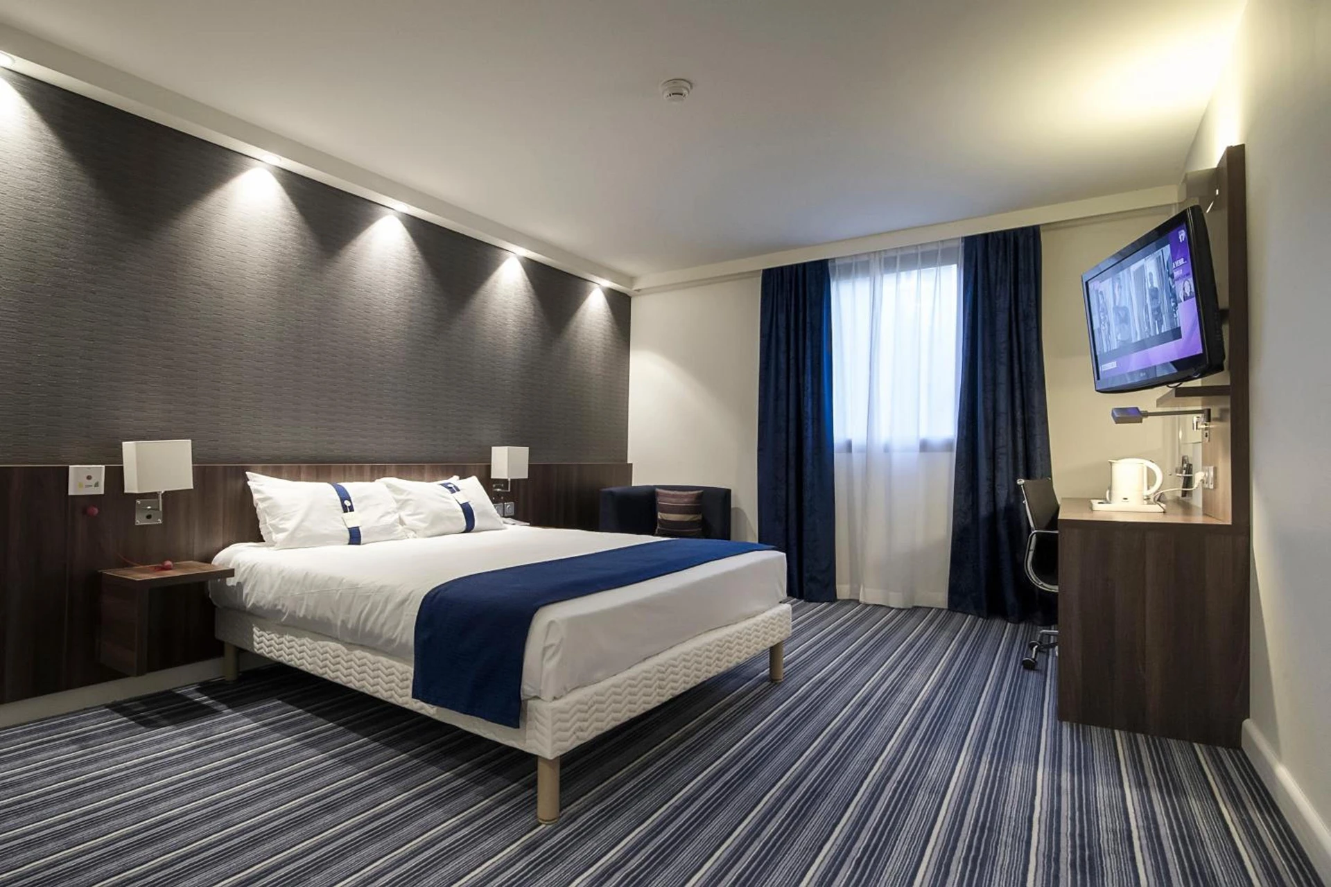 Lieu convivial pour un séminaire d'entreprise à Holiday Inn Express Lille Centre by IHG - Lille - En savoir plus 