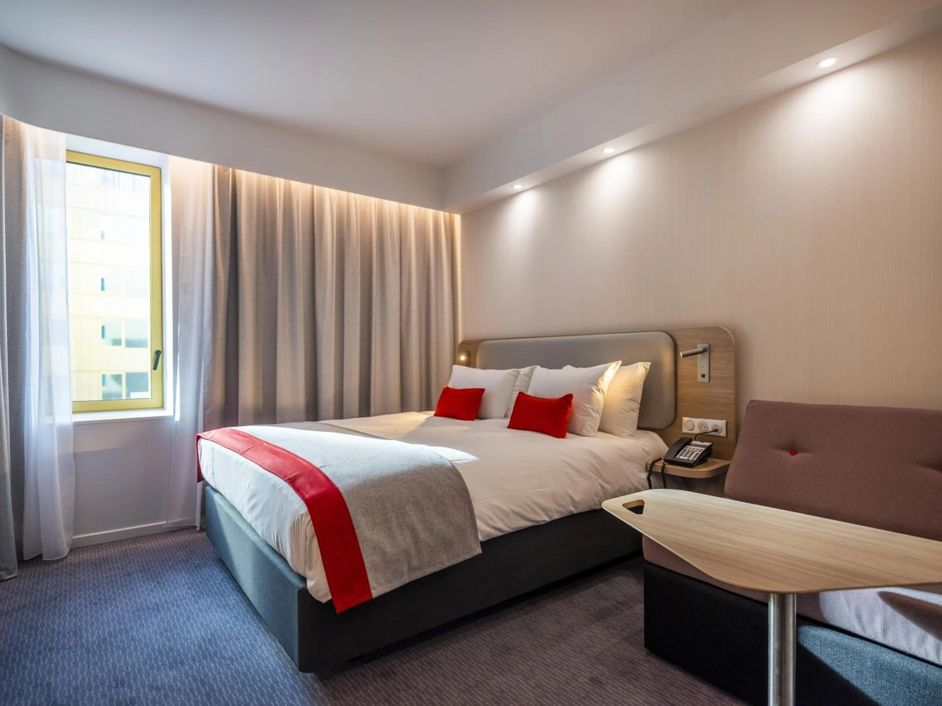 Chambre à Holiday Inn Express - Nice - Grand Arenas by IHG - Organiser un séminaire d'entreprise à Nice