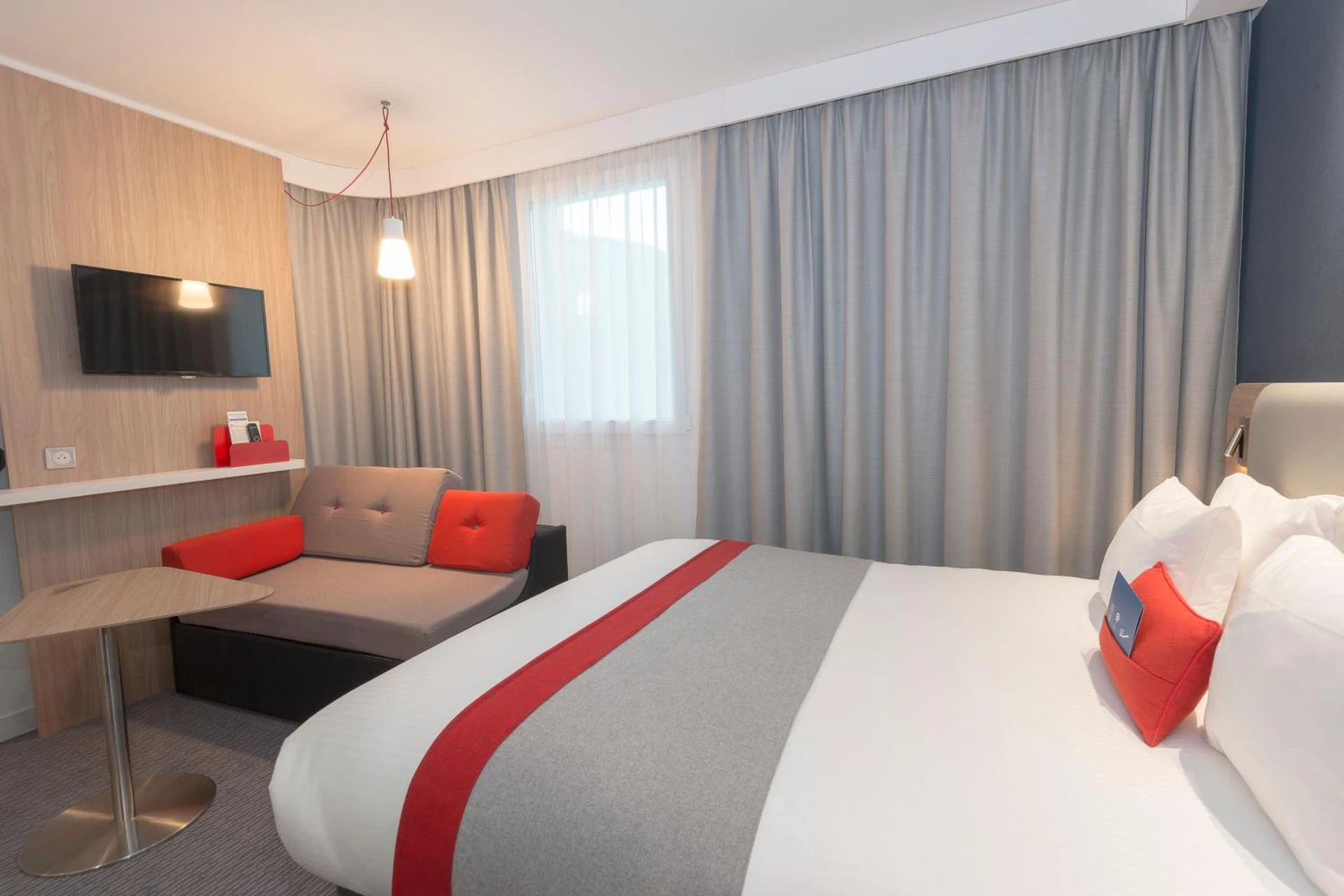 Chambre disponible pour un séminaire d'entreprise à Holiday Inn Express Paris - Velizy by IHG - Vélizy-Villacoublay