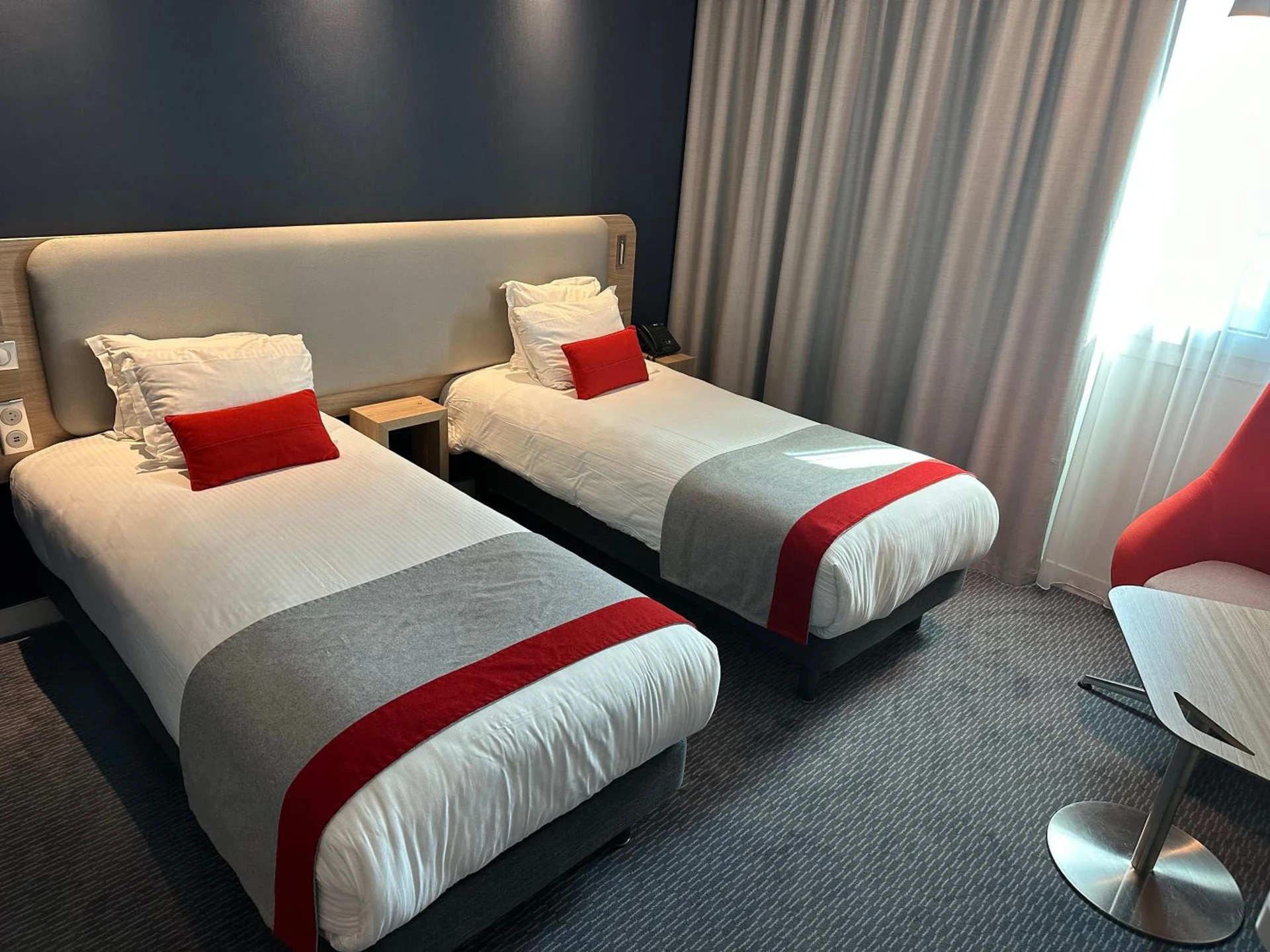 Magnifique chambre pour un séminaire d'entreprise à Holiday Inn Express Paris - Velizy by IHG - Vélizy-Villacoublay
