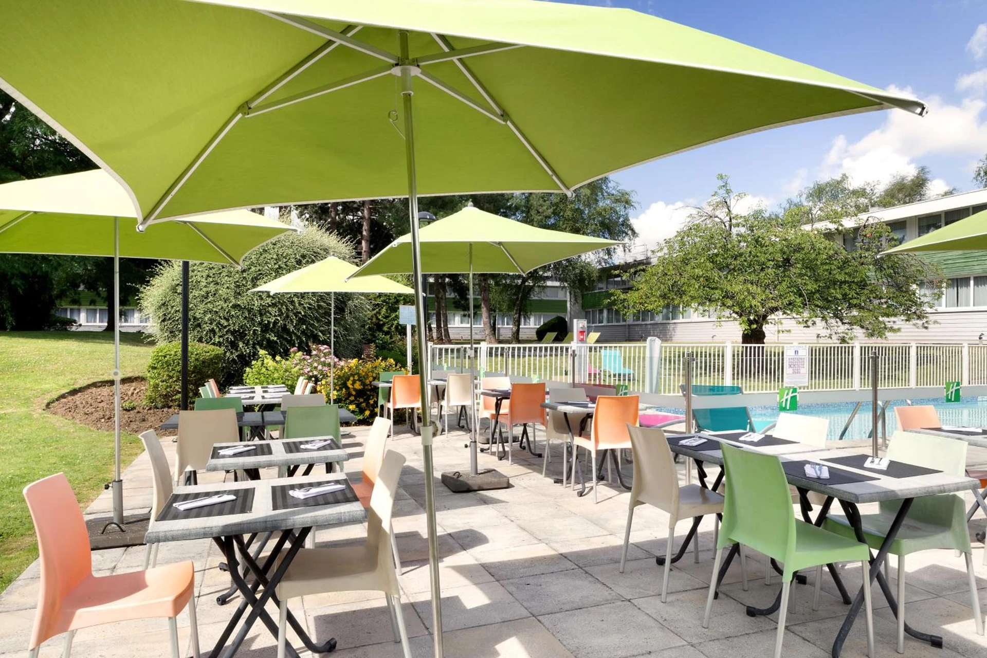 Organiser un séminaire d'entreprise : Holiday Inn Lille Ouest Englos by IHG à englos