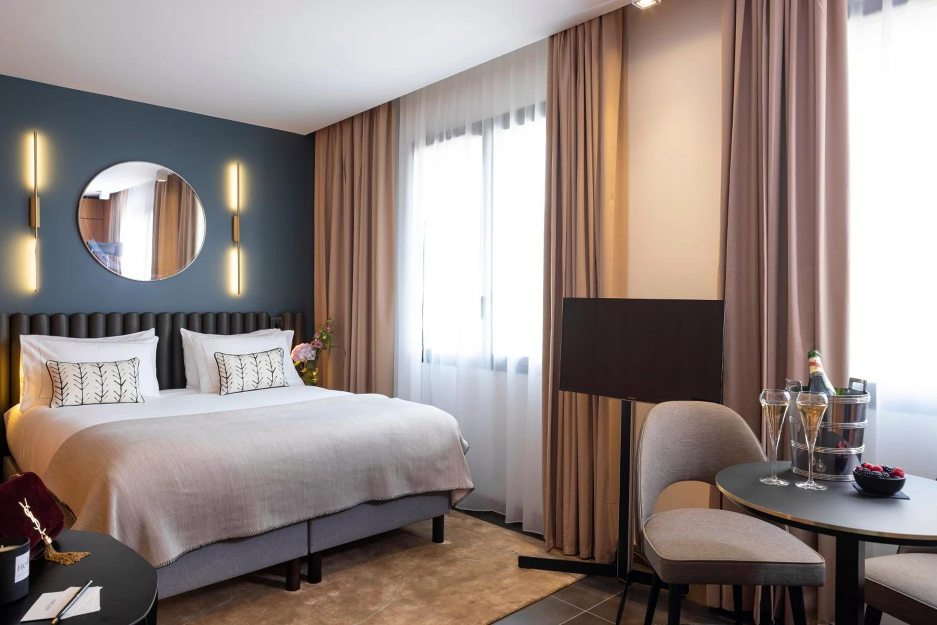 Chambre disponible pour un séminaire d'entreprise à Howard sur Seine - Asnieres Paris La Defense - Asnières-sur-Seine