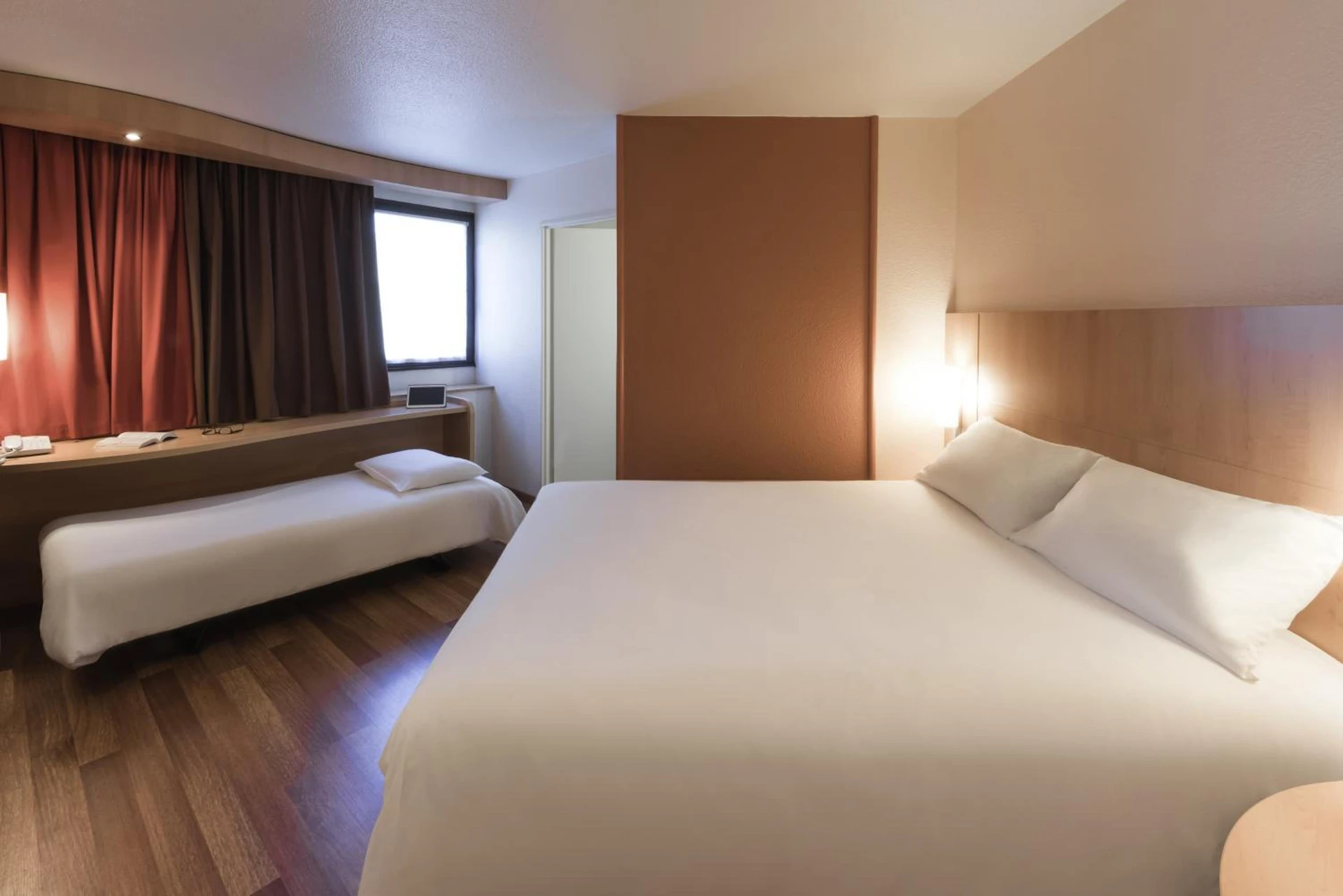Magnifique chambre pour un séminaire d'entreprise à ibis Angers Centre Chateau - Angers