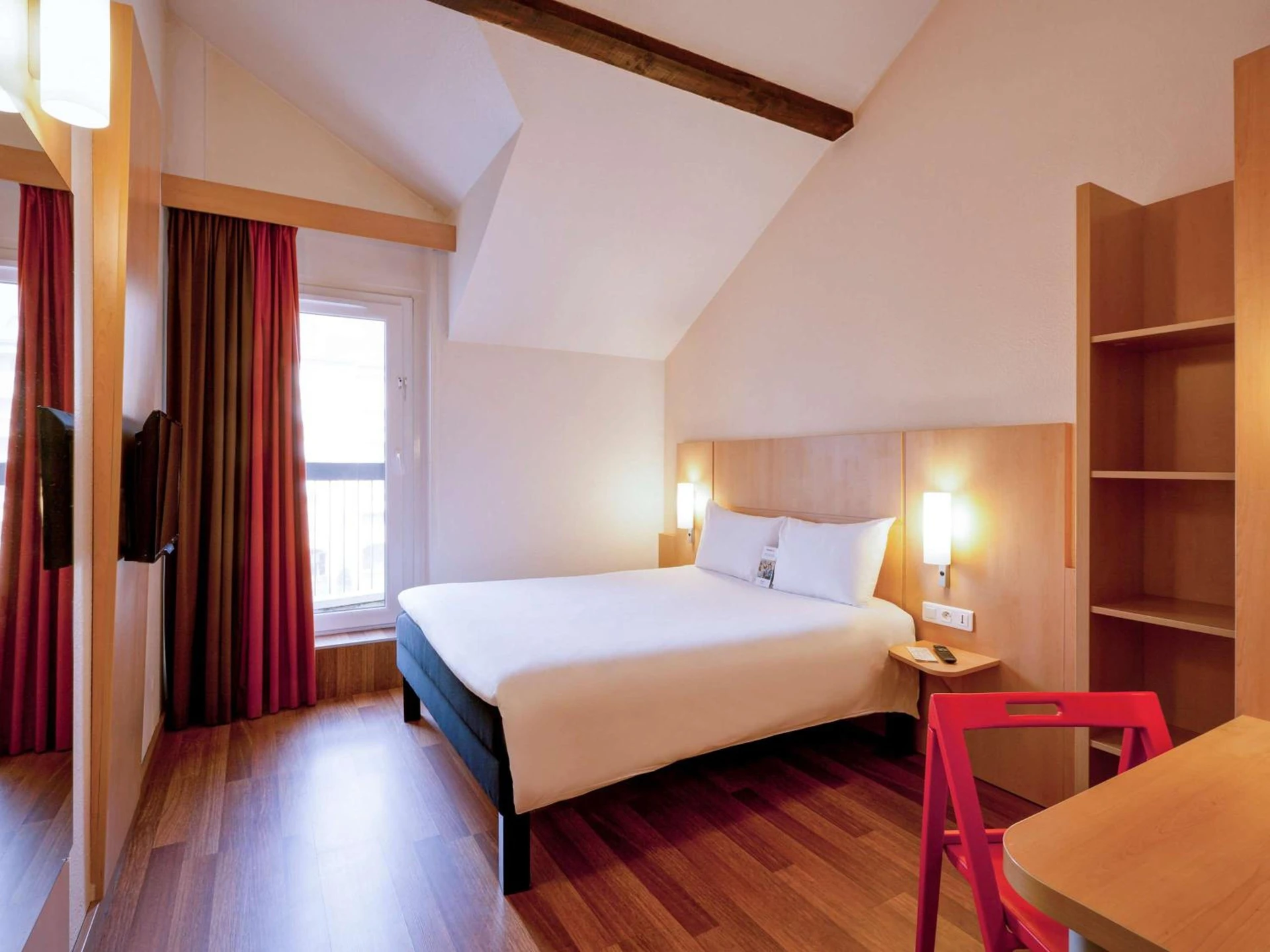 Chambre disponible pour un séminaire d'entreprise à ibis Annecy Centre Vieille Ville - Annecy