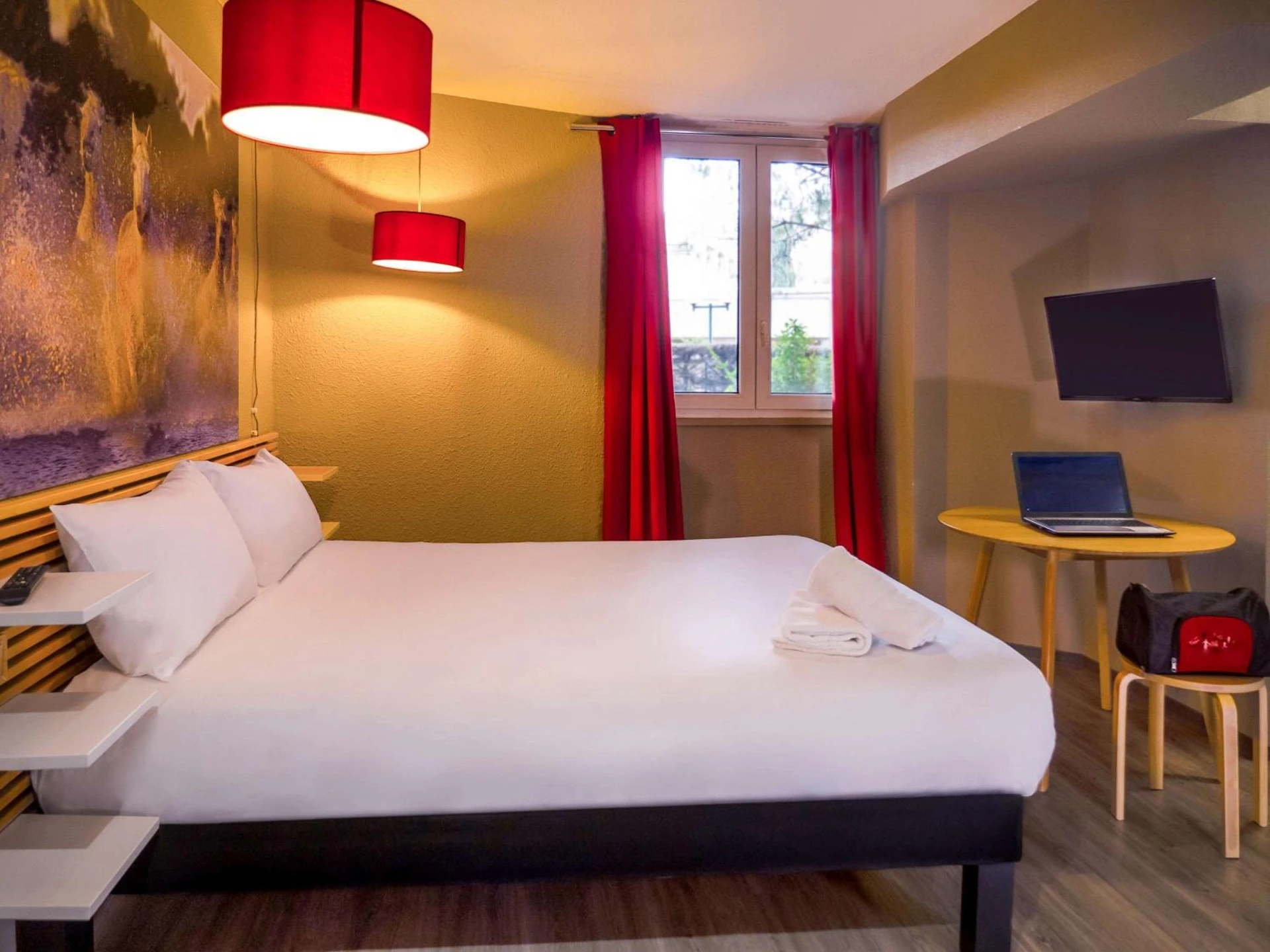 Chambre disponible pour un séminaire d'entreprise à ibis Arles - Arles