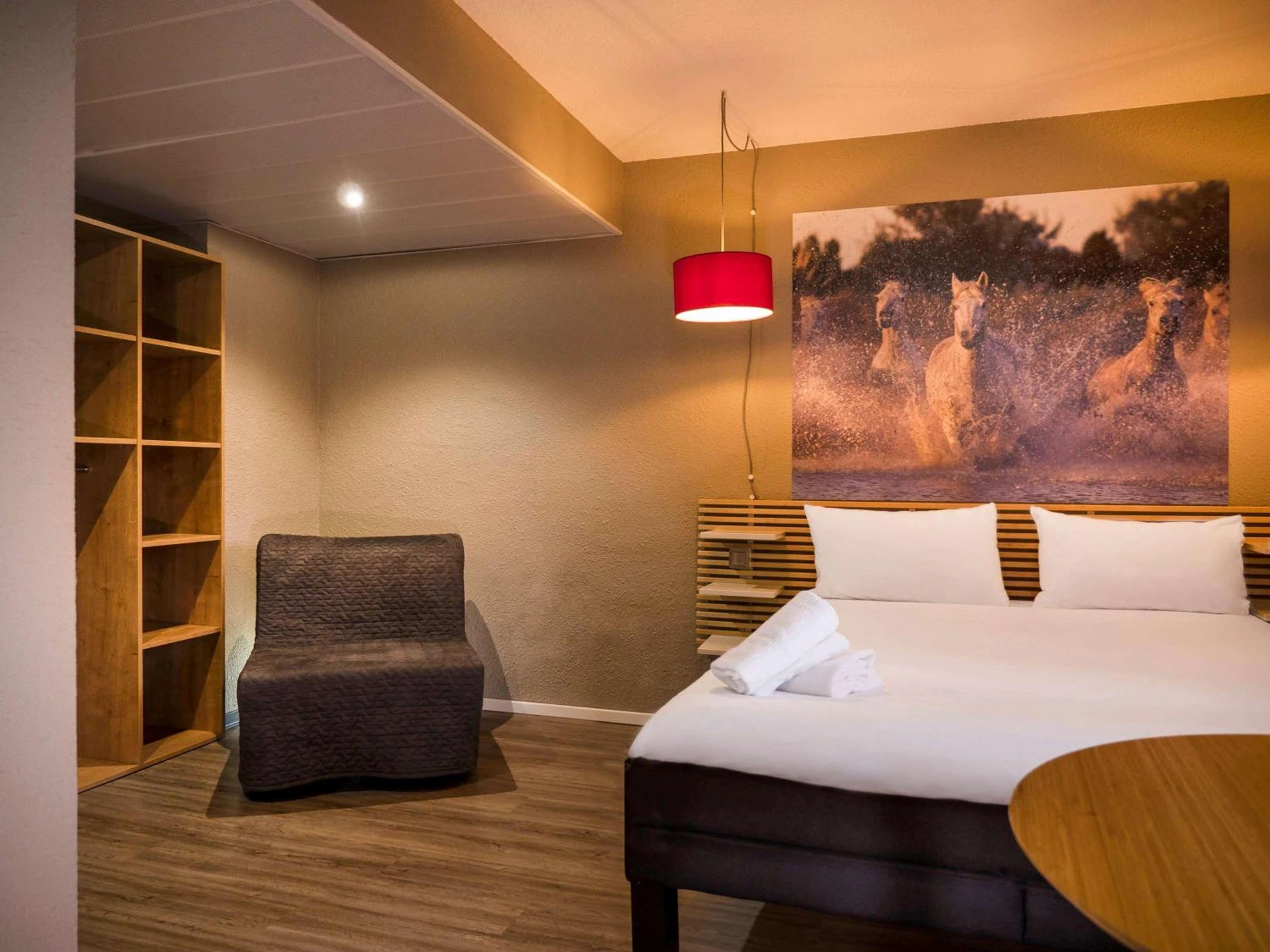 Chambre disponible pour un séminaire d'entreprise à ibis Arles - Arles