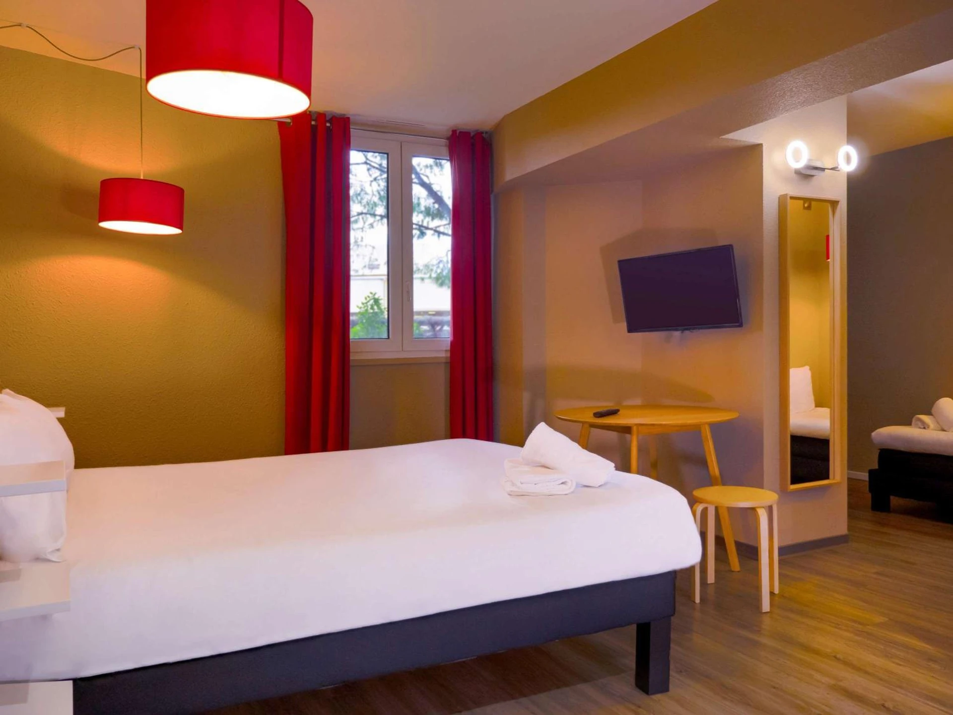 Chambre disponible pour un séminaire d'entreprise à ibis Arles - Arles