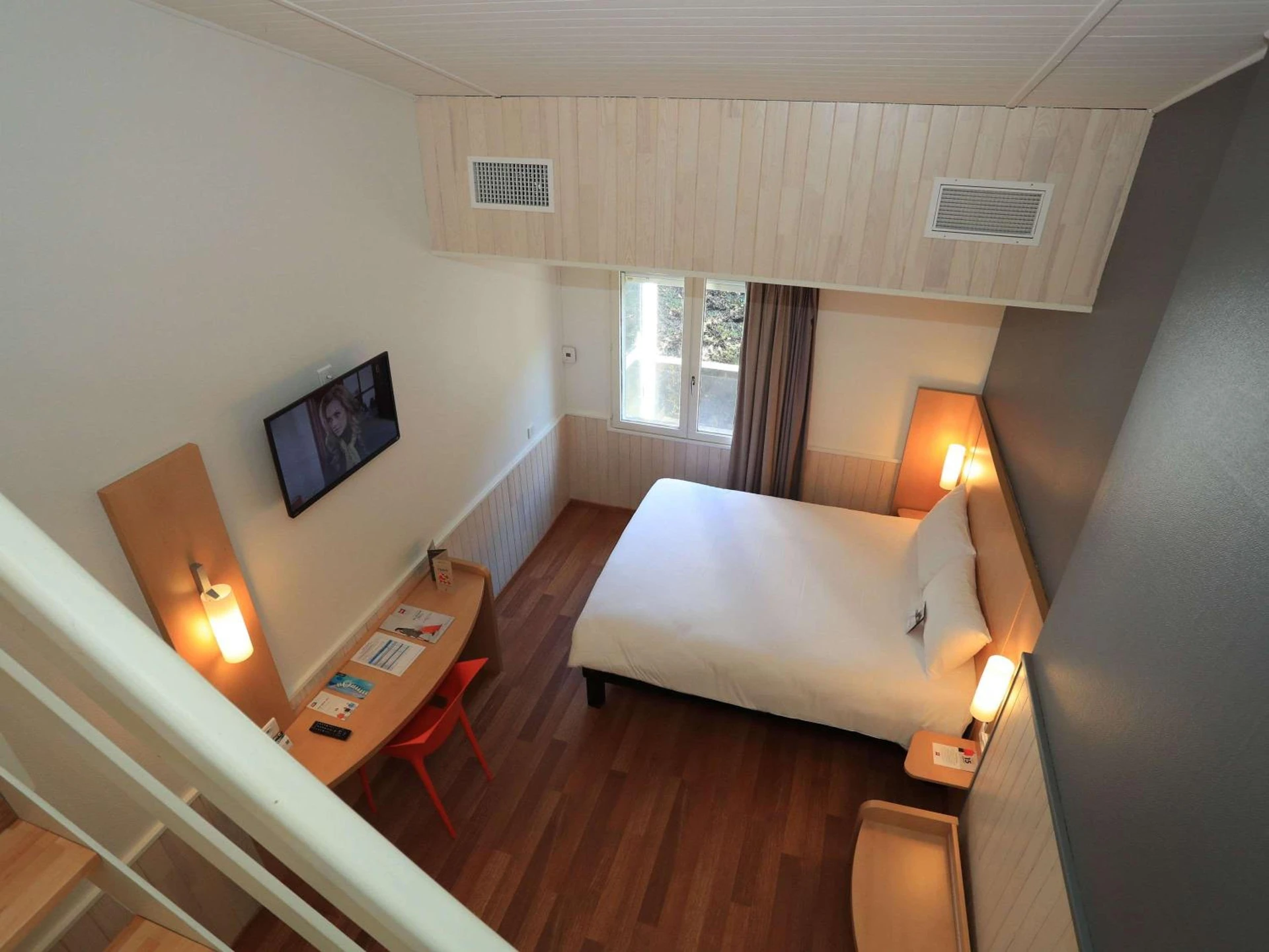 Chambre disponible pour un séminaire d'entreprise à ibis Aurillac - Aurillac