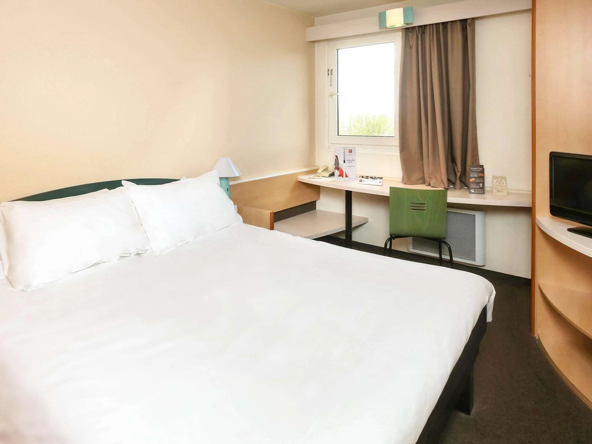 Chambre disponible pour un séminaire d'entreprise à ibis Auxerre Sud - Venoy