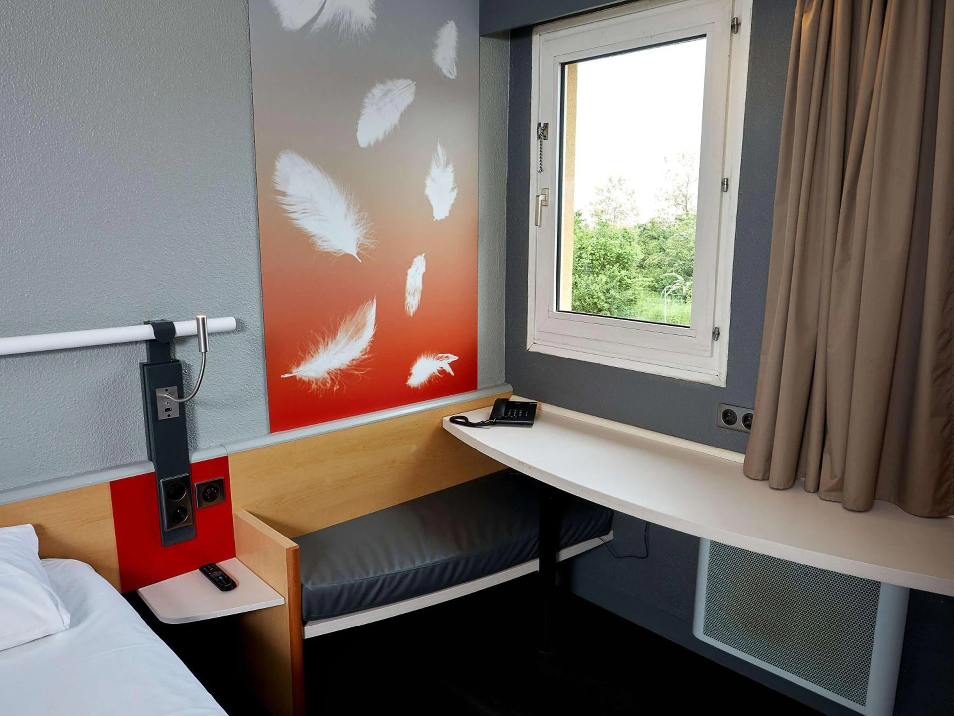 Chambre disponible pour un séminaire d'entreprise à ibis Auxerre Sud - Venoy