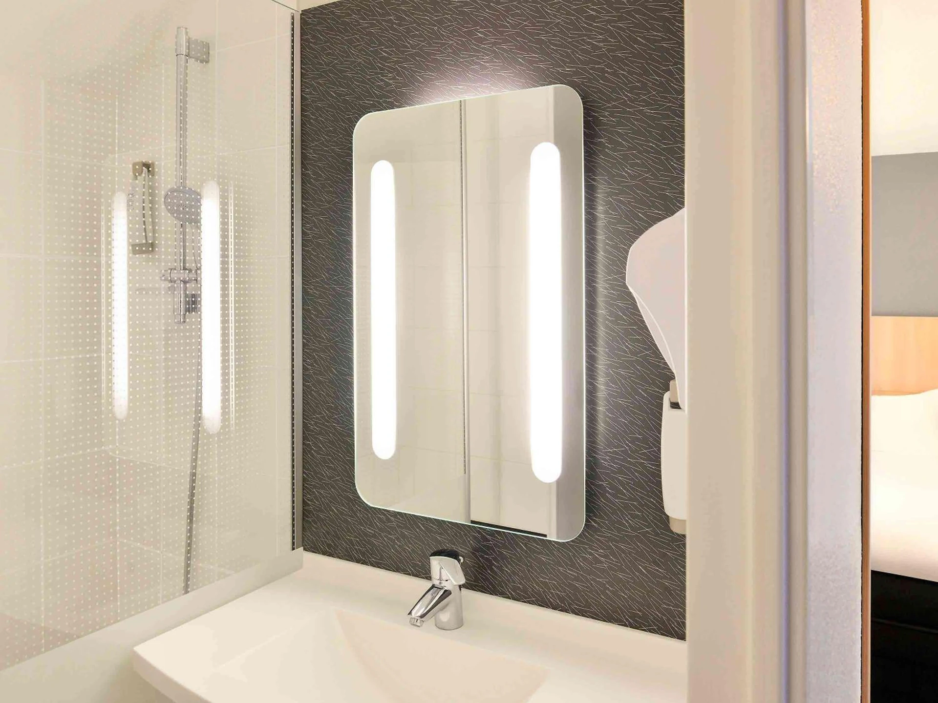 Chambre disponible pour un séminaire d'entreprise à ibis Avignon Centre Gare - Avignon