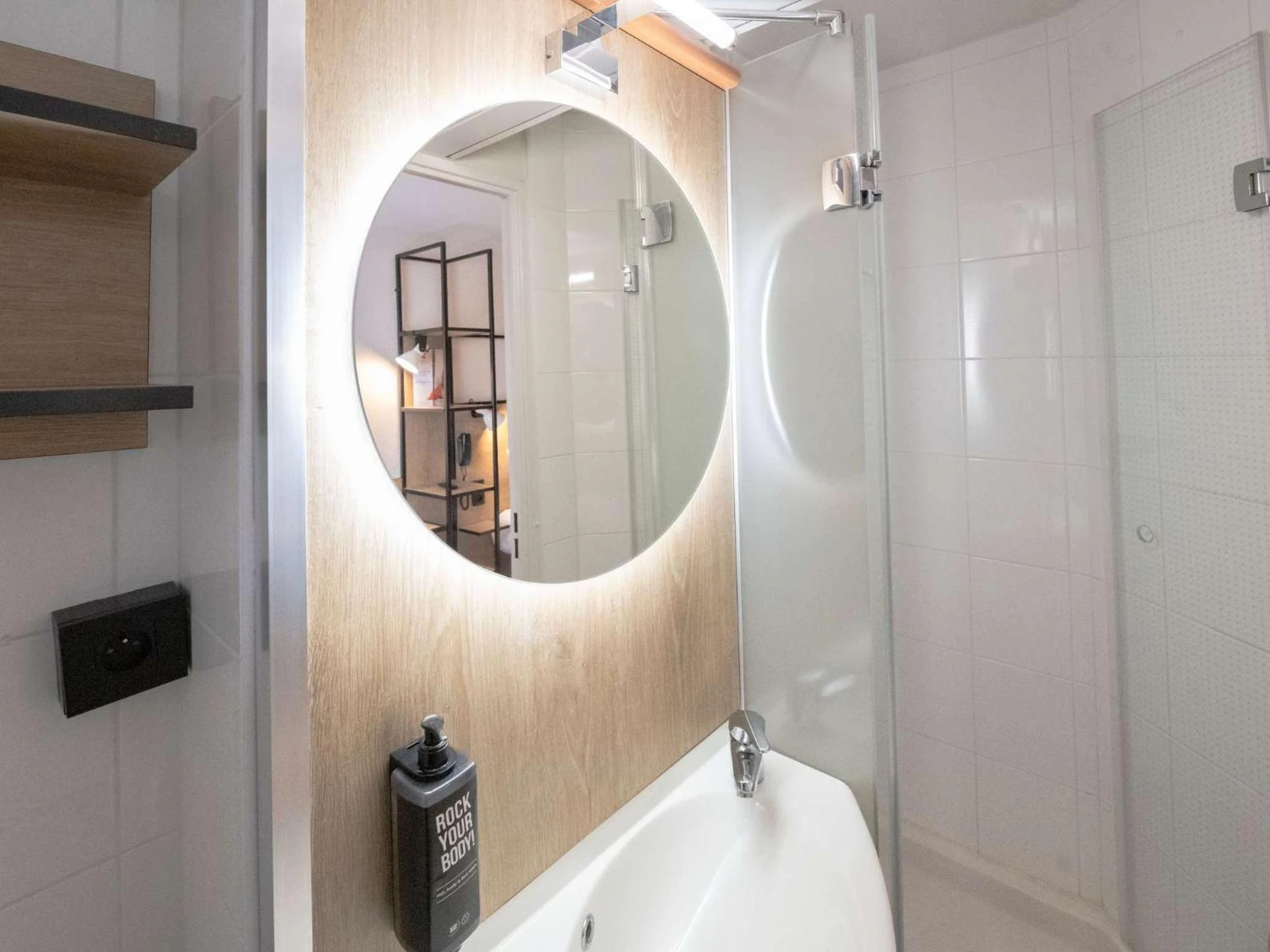 Chambre disponible pour un séminaire d'entreprise à ibis Avignon Centre Pont De L'Europe - Avignon