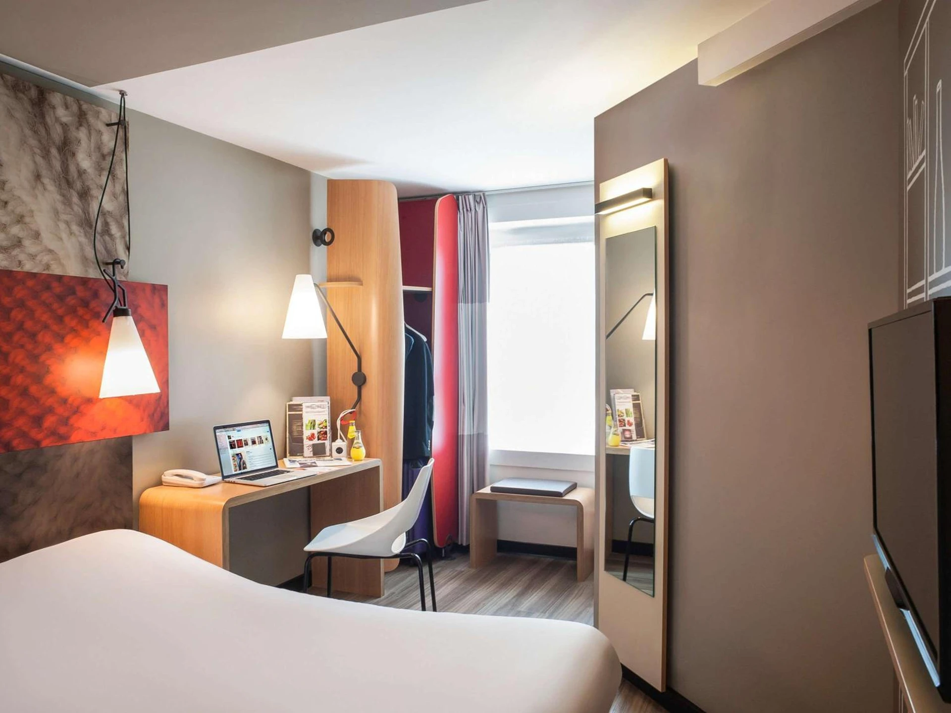 Magnifique chambre pour un séminaire d'entreprise à ibis Beaune Centre - Beaune