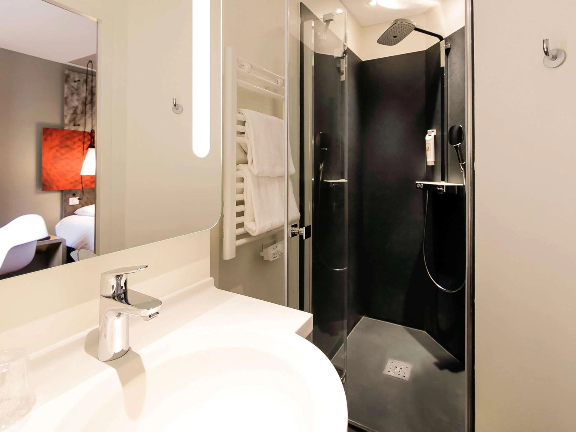 Chambre disponible pour un séminaire d'entreprise à ibis Besançon Centre Ville - Besançon