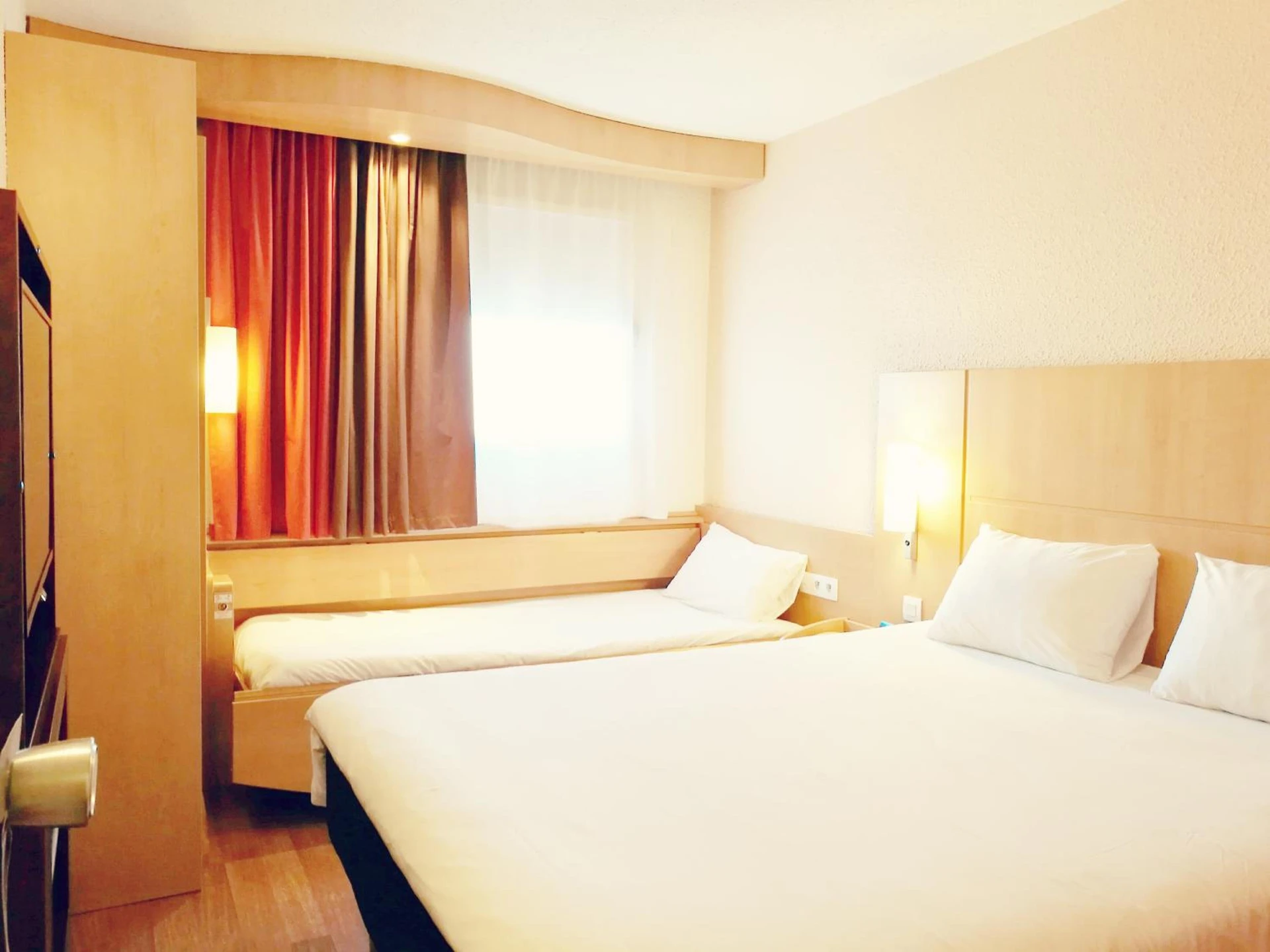 Chambre disponible pour un séminaire d'entreprise à ibis Biarritz Anglet Aéroport - Anglet