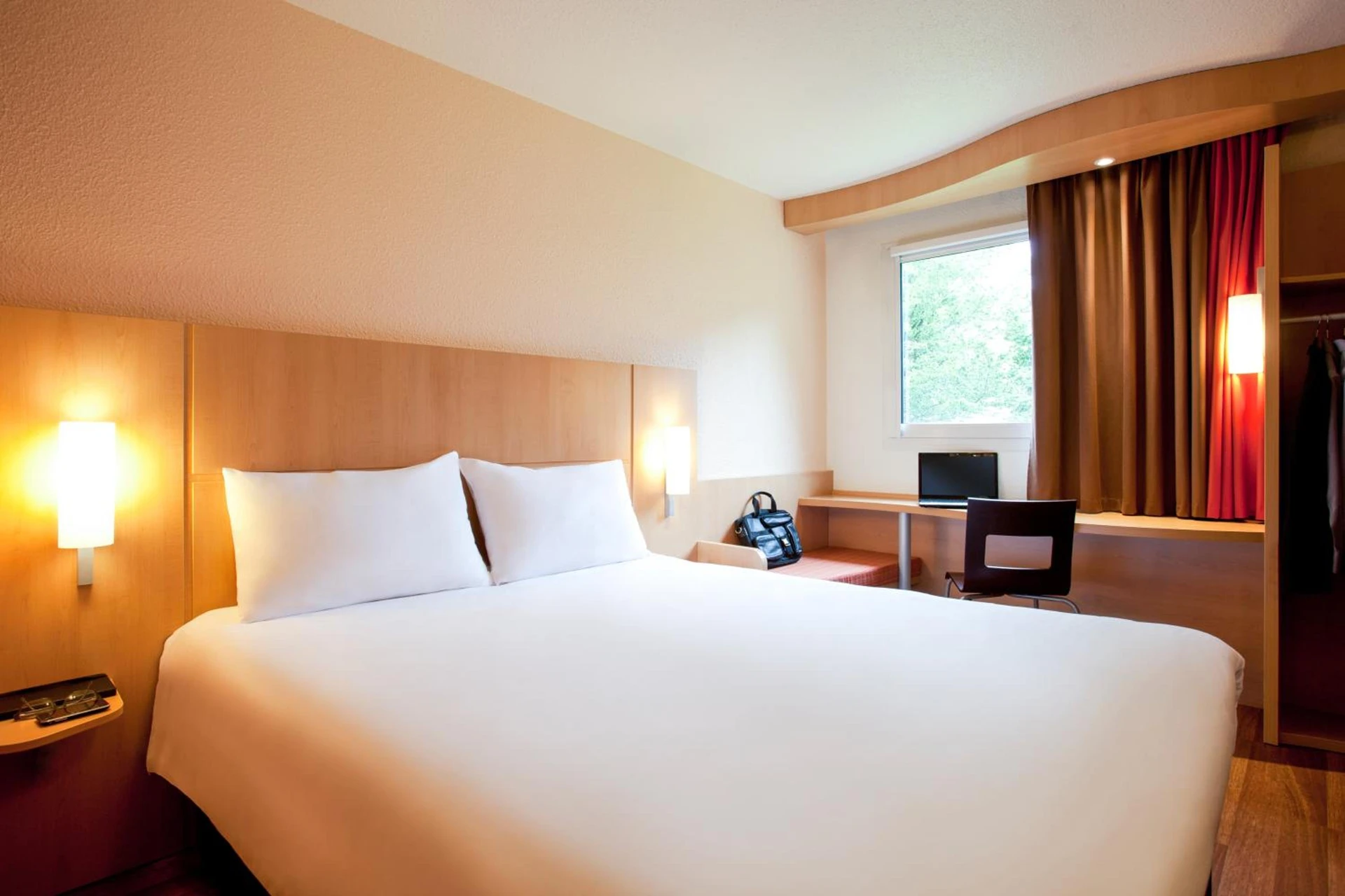 Chambre disponible pour un séminaire d'entreprise à ibis Biarritz Anglet Aéroport - Anglet