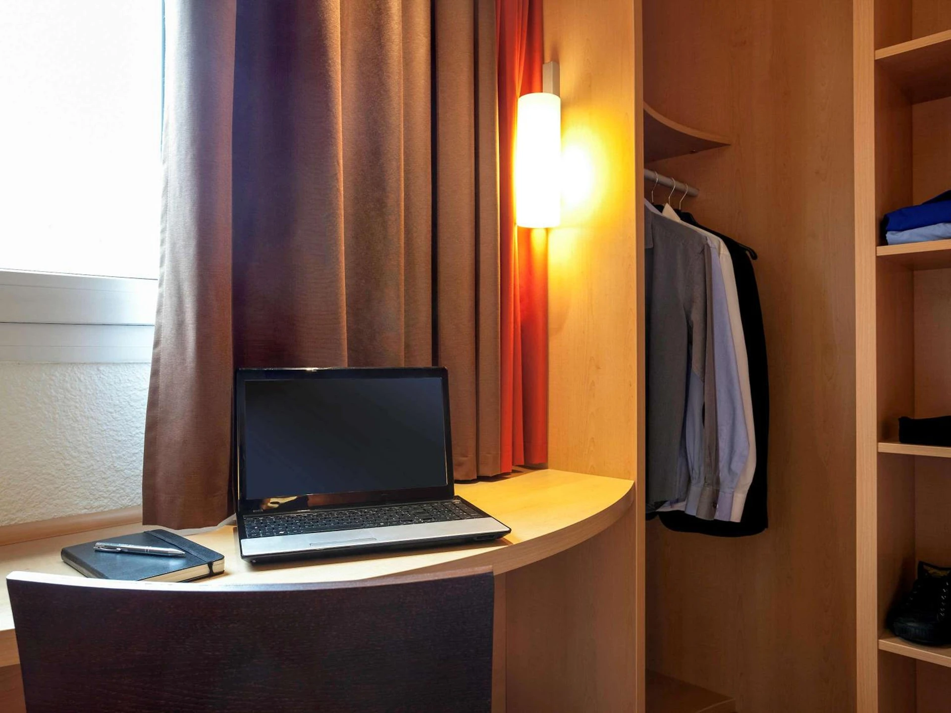 Magnifique chambre pour un séminaire d'entreprise à ibis Biarritz Anglet Aéroport - Anglet