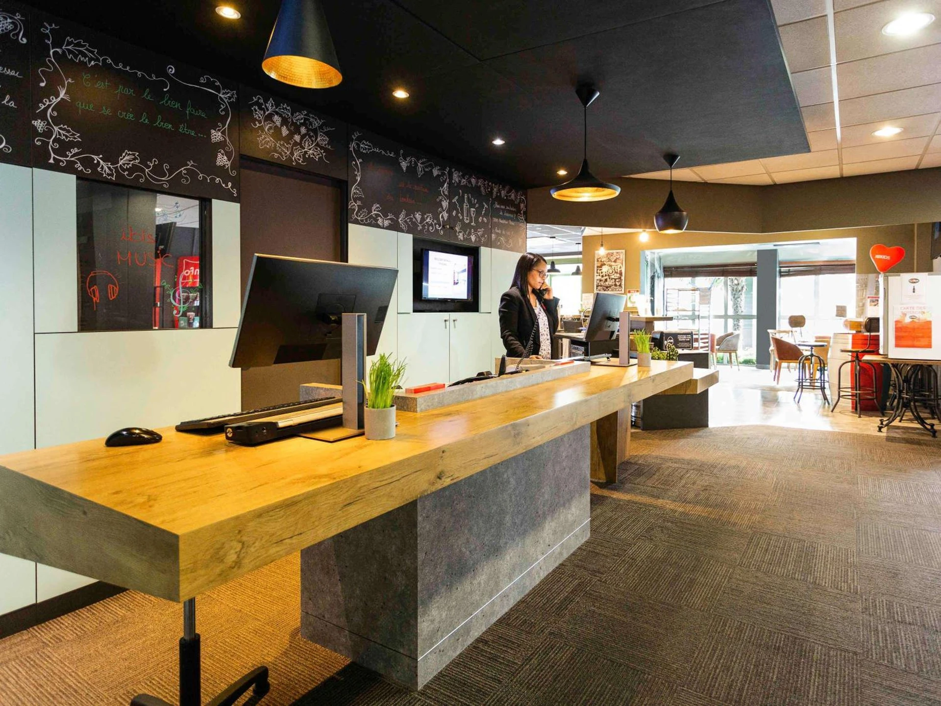 Organiser un séminaire d'entreprise : ibis Bordeaux Pessac Route des Vins à pessac