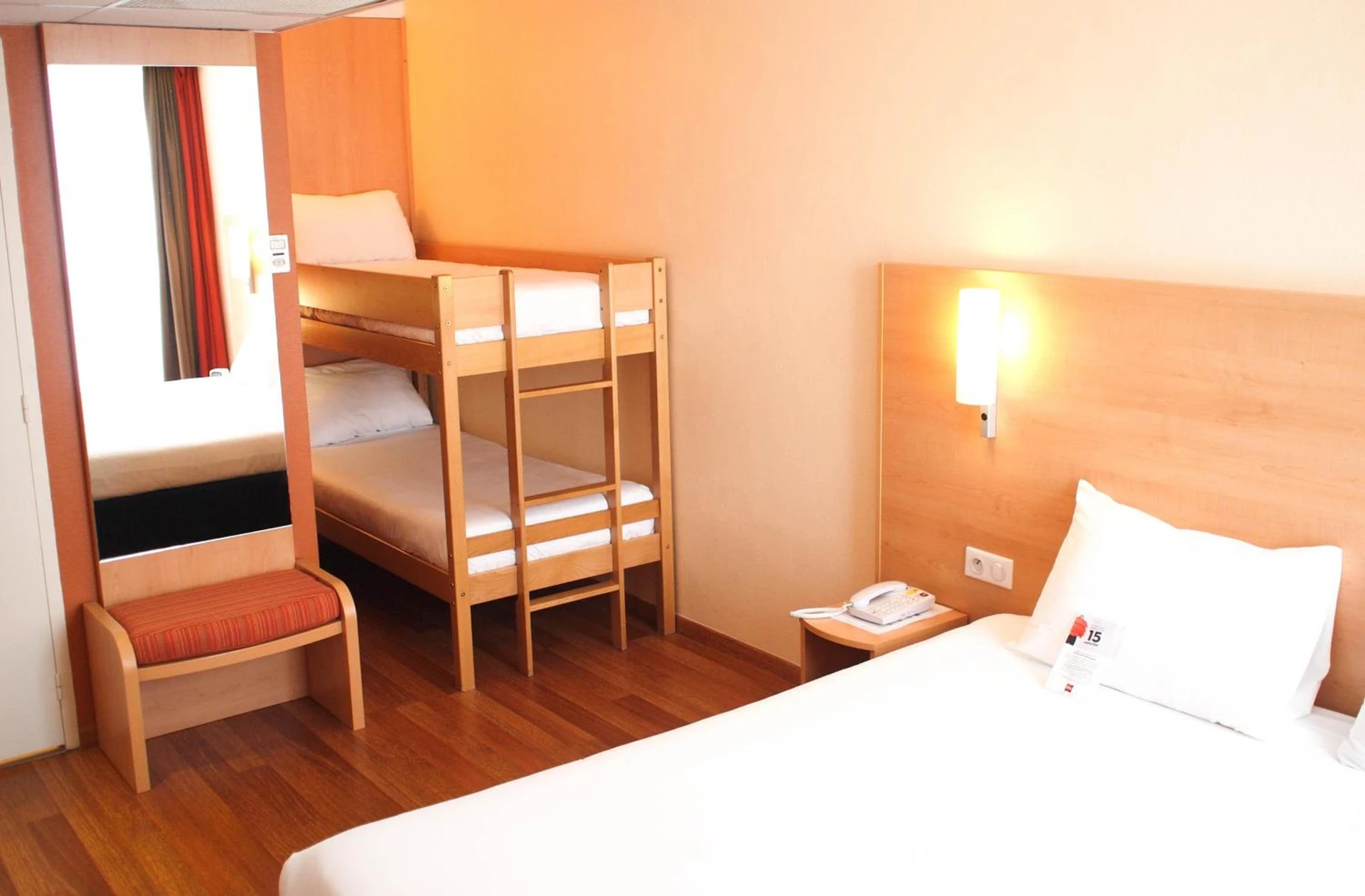 Magnifique chambre pour un séminaire d'entreprise à ibis Bordeaux Saint Emilion - Saint-Émilion