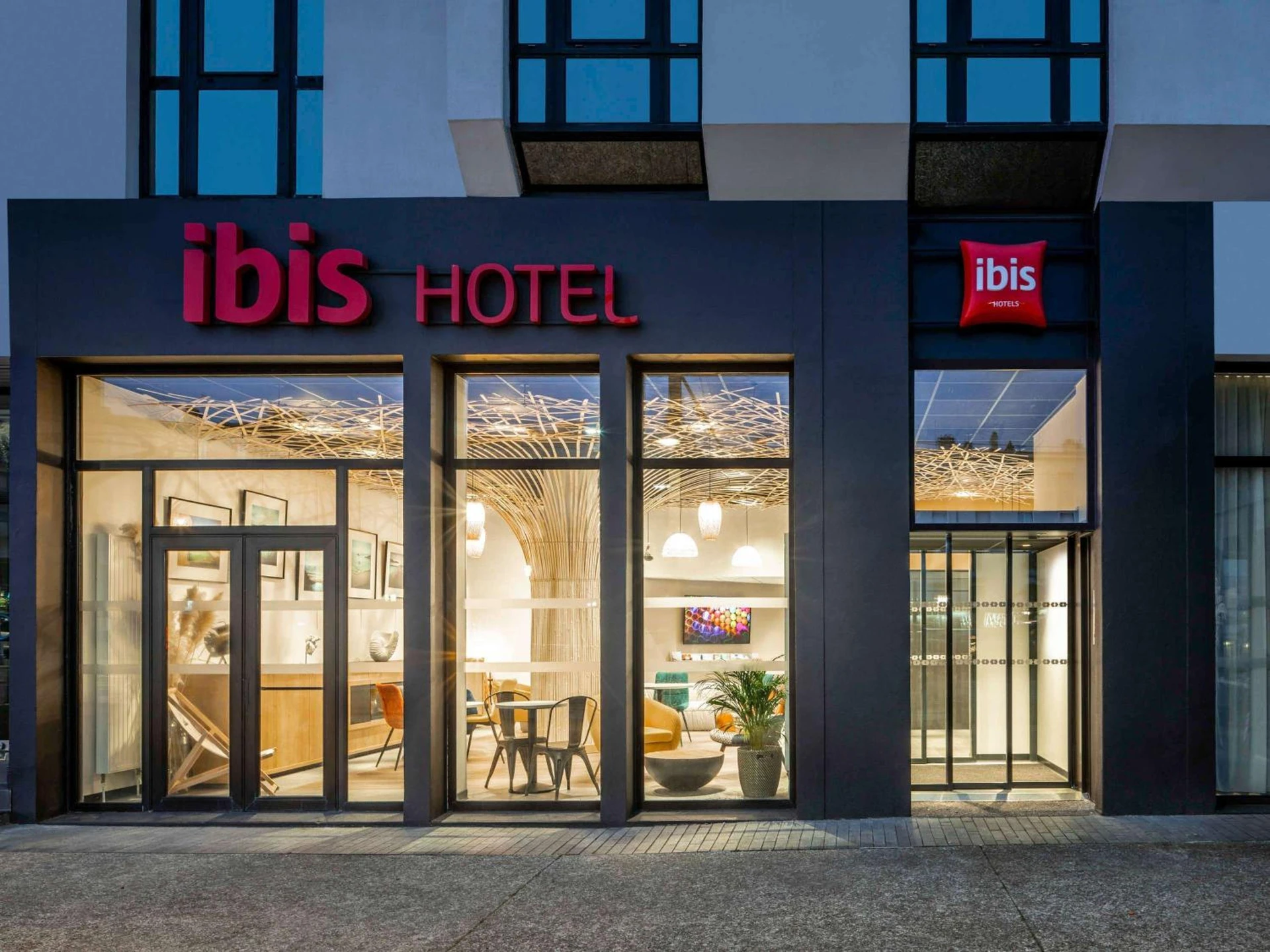 Ambiance de travail pour séminaire d'entreprise à ibis Brest Centre - Brest