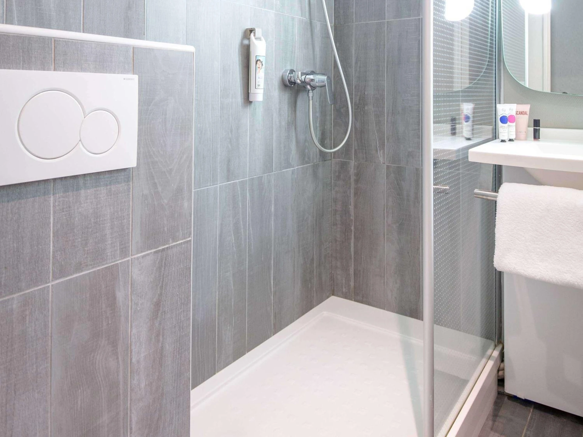 Chambre disponible pour un séminaire d'entreprise à ibis Brignoles Provence Verte - Brignoles