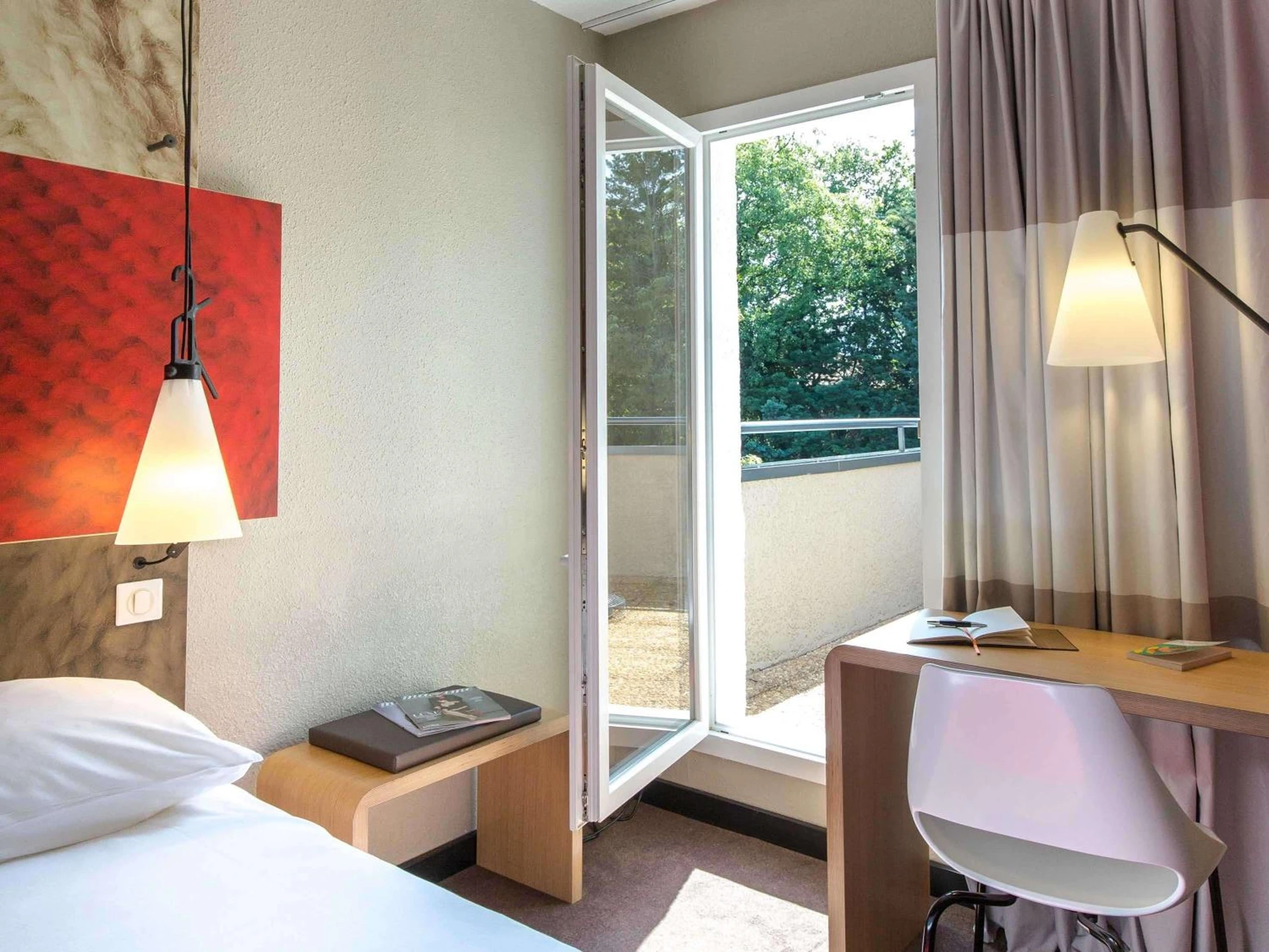 Chambre disponible pour un séminaire d'entreprise à ibis Brignoles Provence Verte - Brignoles