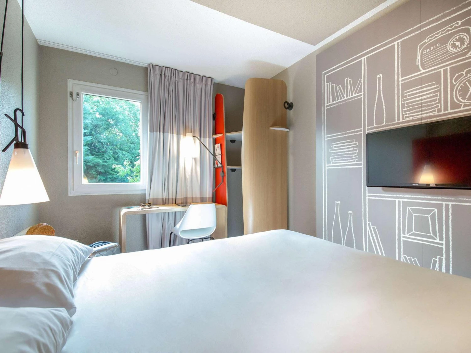Magnifique chambre pour un séminaire d'entreprise à ibis Brignoles Provence Verte - Brignoles