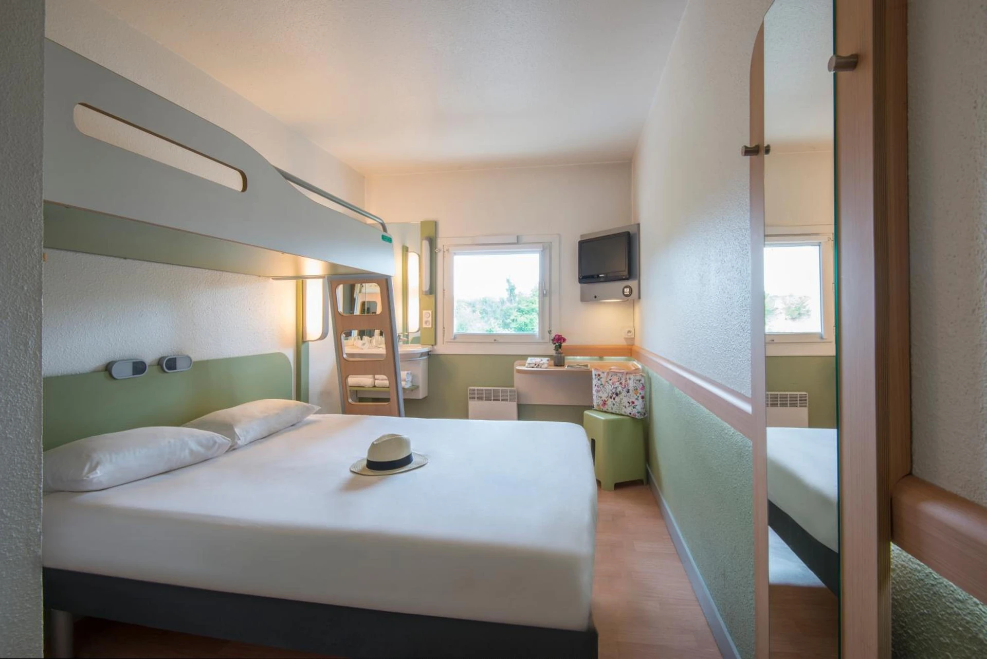 Chambre disponible pour un séminaire d'entreprise à IBIS Budget Aix en Provence Est Le Canet - Meyreuil