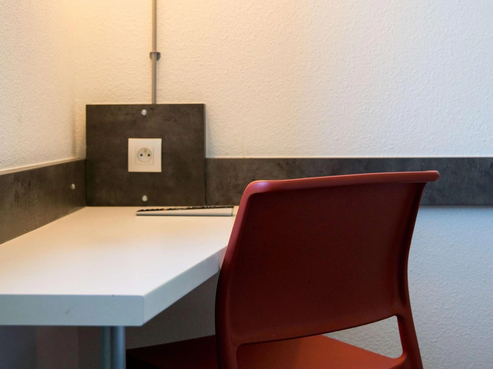 Magnifique chambre pour un séminaire d'entreprise à Ibis Budget Archamps Porte de Genève - Archamps