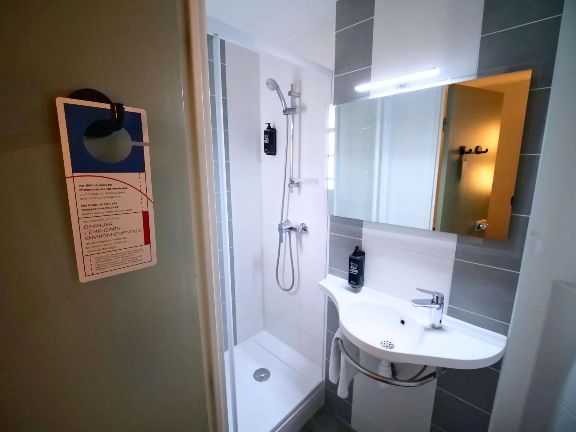 Magnifique chambre pour un séminaire d'entreprise à ibis budget Blois Centre - Blois