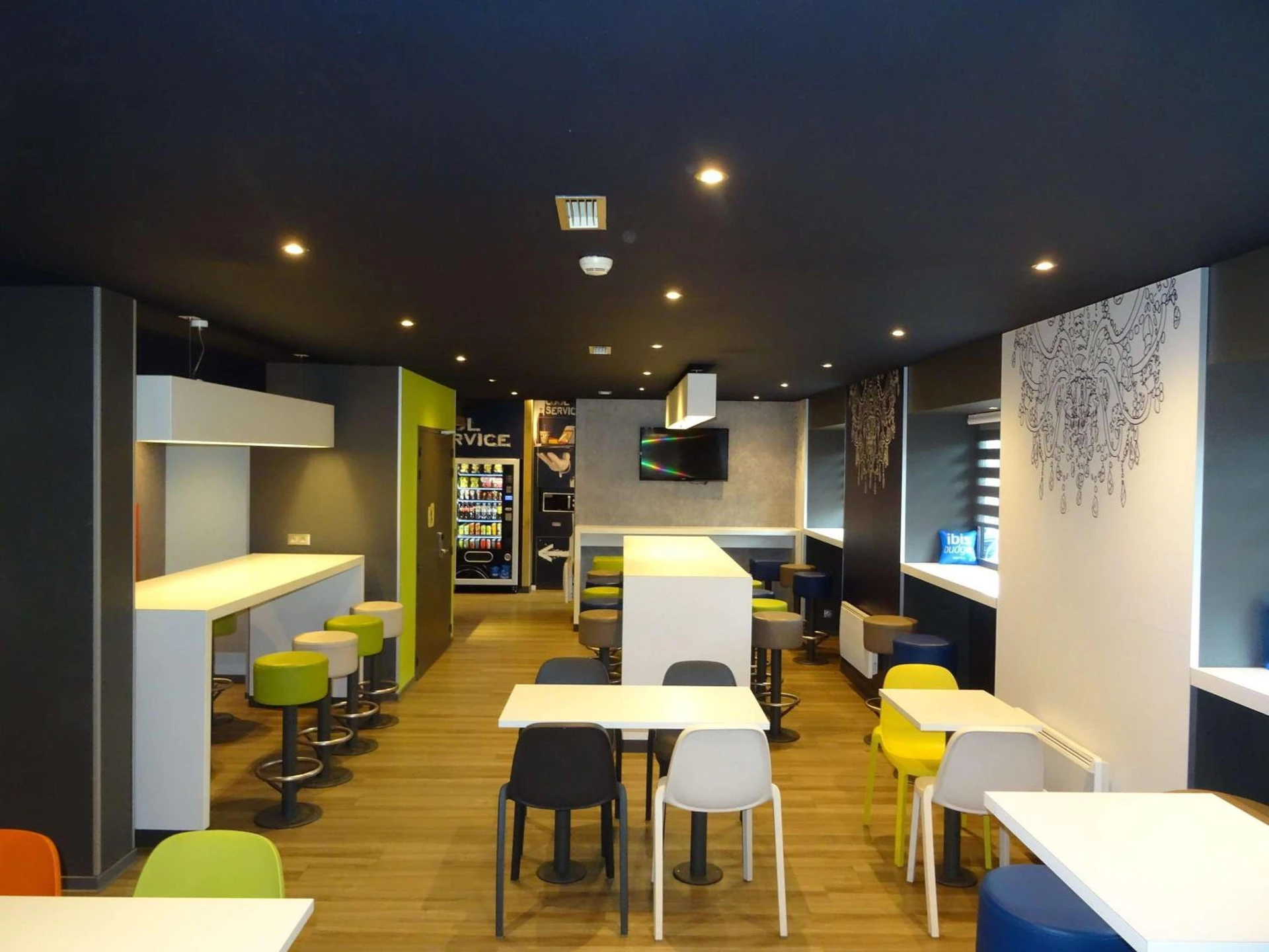 Lieu convivial pour un séminaire d'entreprise à ibis Budget Caen Centre Gare - Caen - En savoir plus 