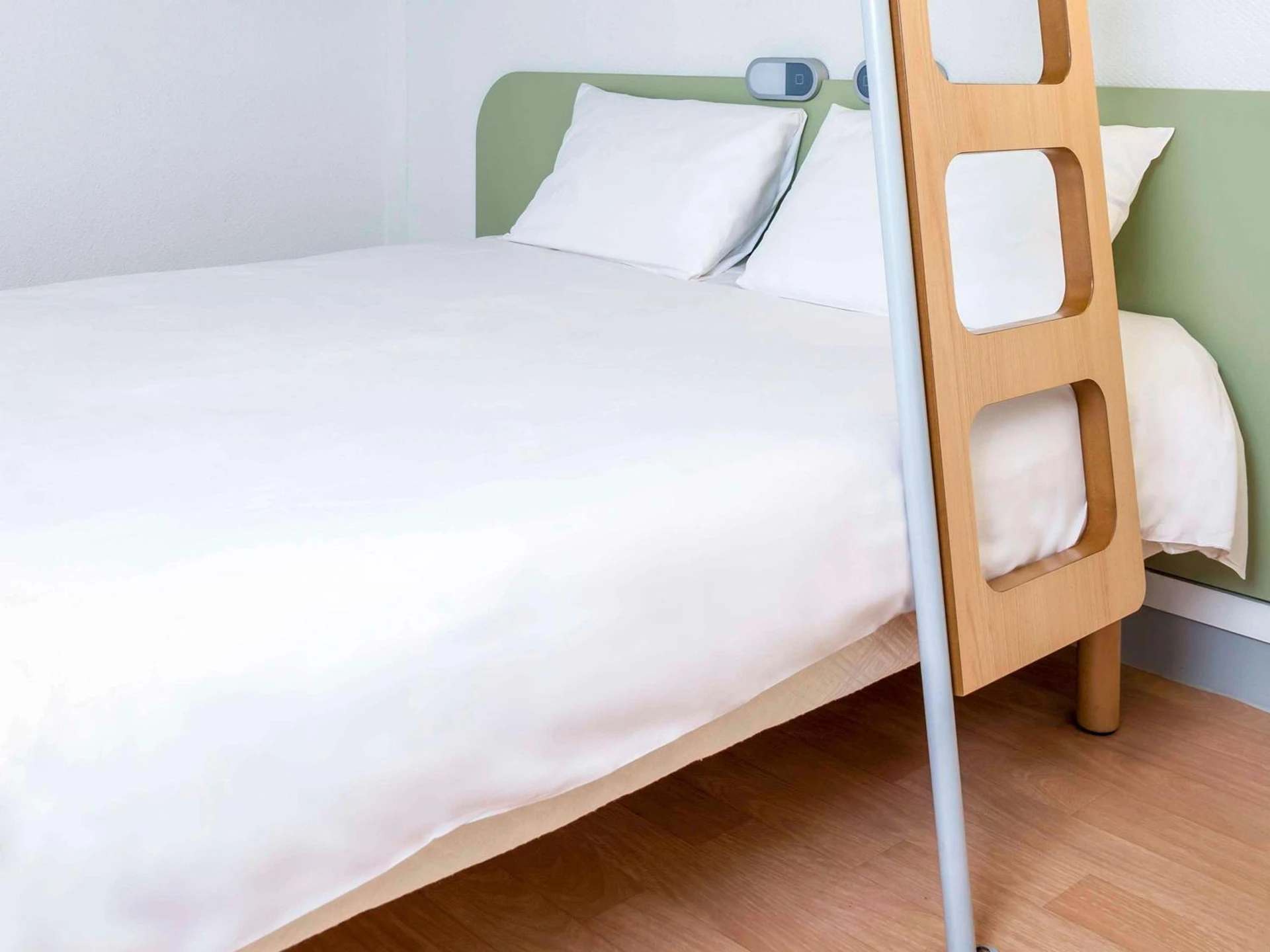 Magnifique chambre pour un séminaire d'entreprise à ibis budget Caen Hérouville - Hérouville-Saint-Clair
