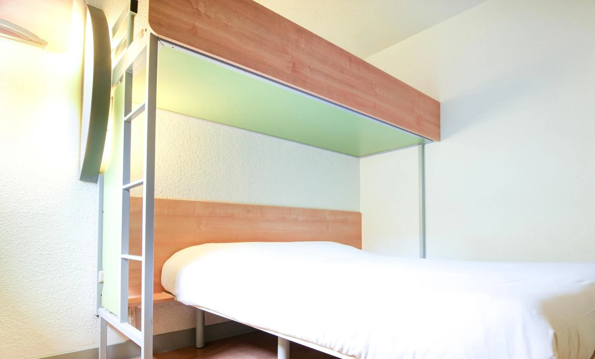 Magnifique chambre pour un séminaire d'entreprise à ibis budget Chateaudun - Châteaudun