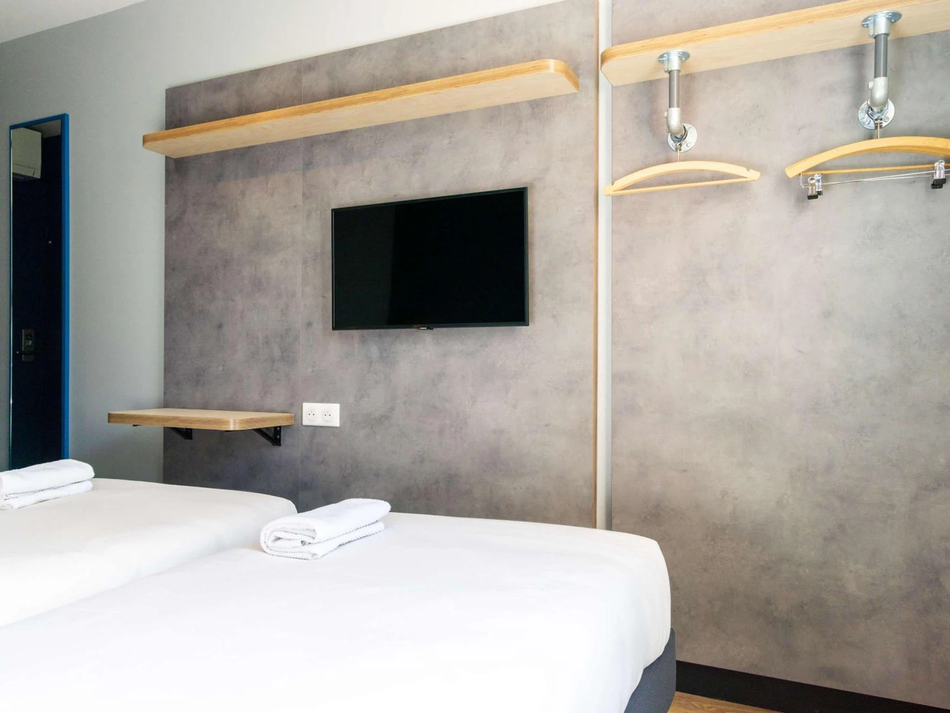 Magnifique chambre pour un séminaire d'entreprise à Hotel ibis budget Chatillon Paris Ouest - Châtillon
