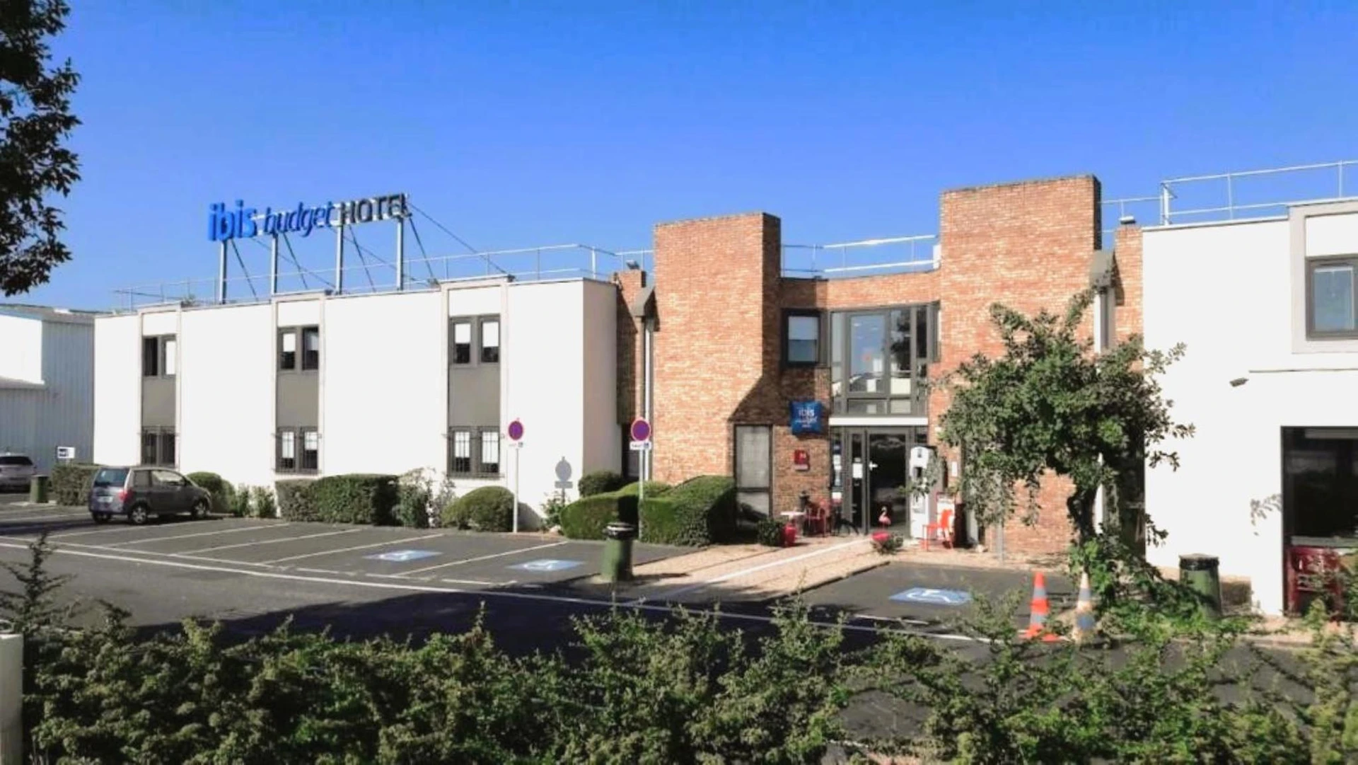 Salle de séminaire à Ibis Budget Clermont Ferrand - Le Brezet - Aeroport - Organiser un événement professionnel à Clermont-Ferrand