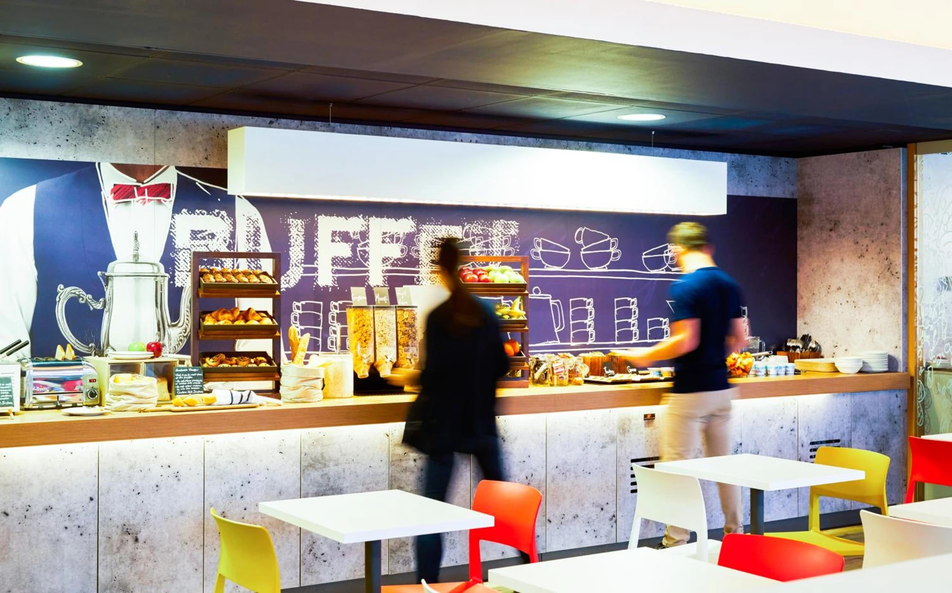 Ambiance de travail pour séminaire d'entreprise à Ibis Budget Clermont Ferrand - Le Brezet - Aeroport - Clermont-Ferrand