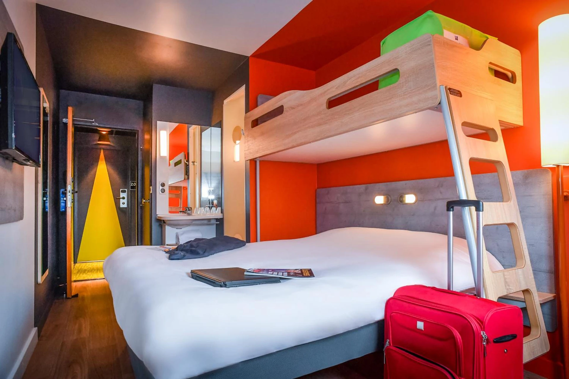 Chambre disponible pour un séminaire d'entreprise à ibis budget Coutances - Coutances