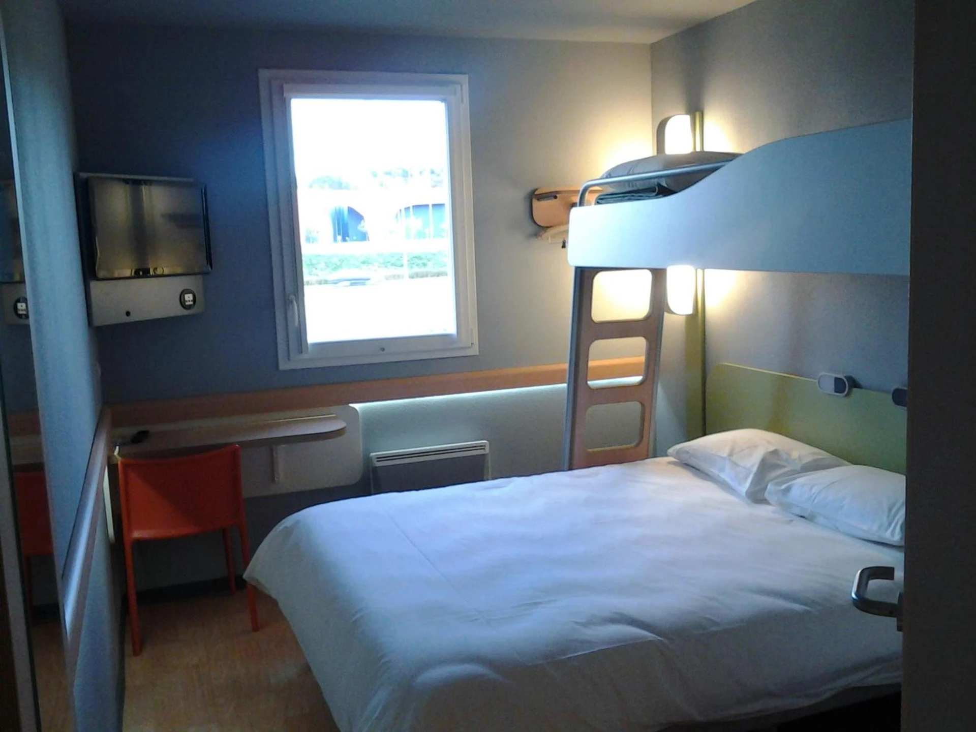 Chambre disponible pour un séminaire d'entreprise à ibis budget Givet - Givet