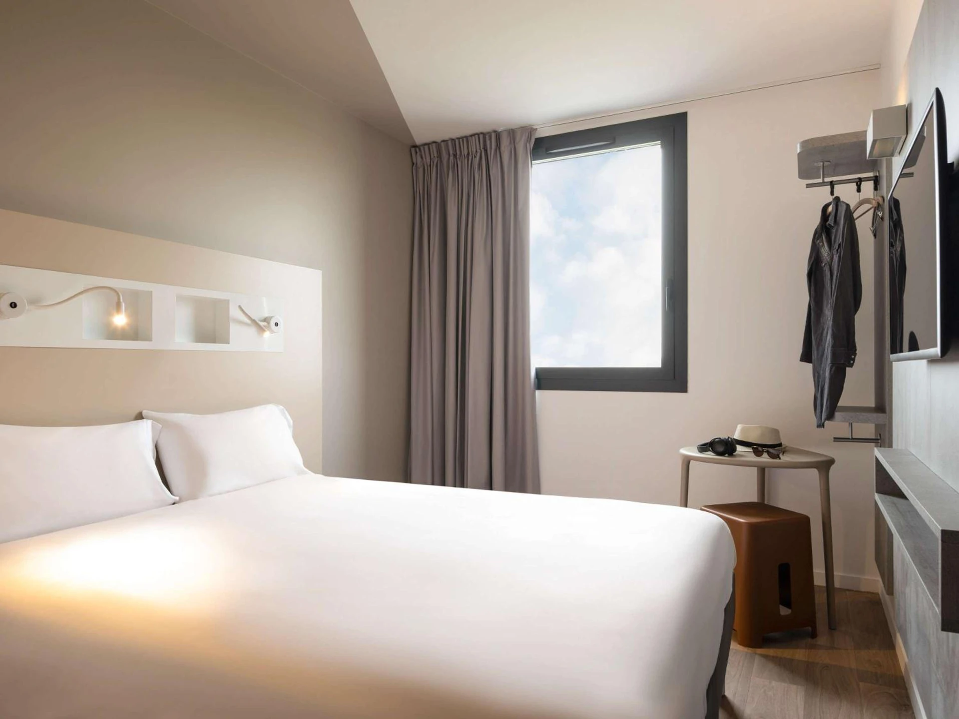 Magnifique chambre pour un séminaire d'entreprise à ibis budget Gonesse Le Bourget - Gonesse
