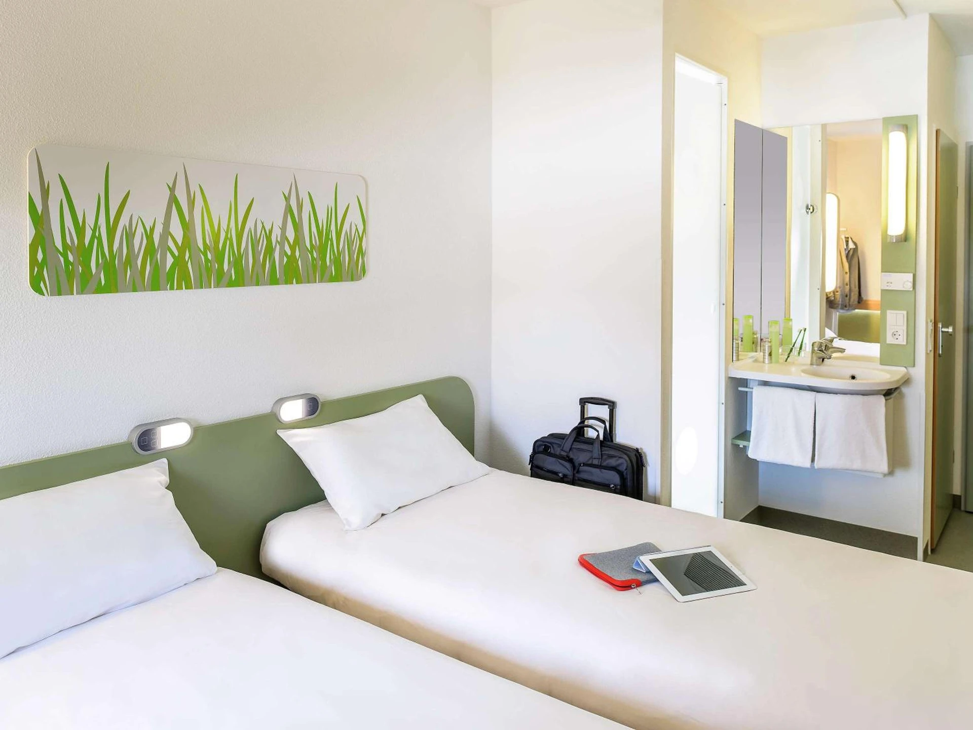 Chambre disponible pour un séminaire d'entreprise à ibis budget Issoire - Issoire