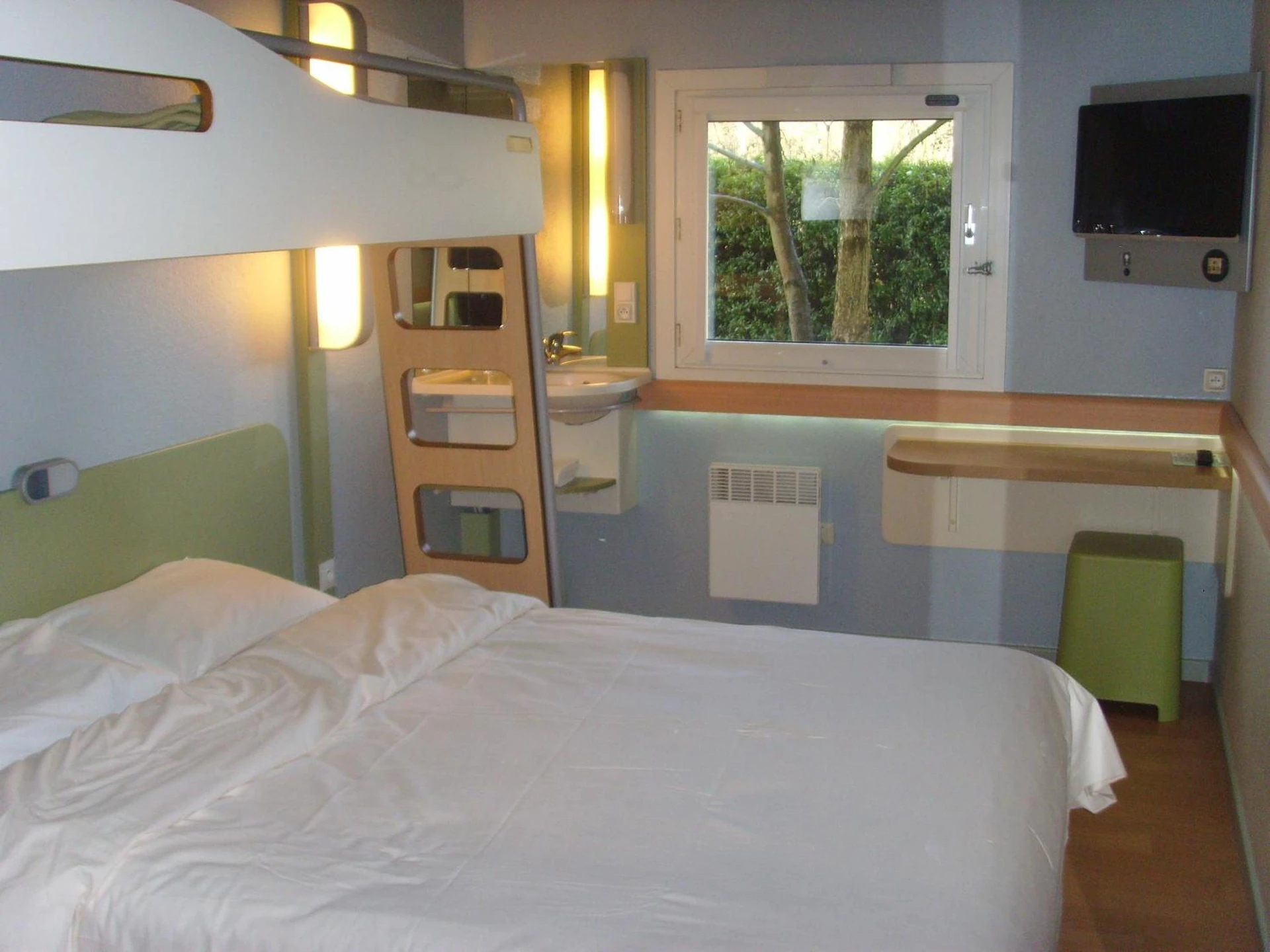 Magnifique chambre pour un séminaire d'entreprise à ibis budget L'Isle Adam - LʼIsle-Adam