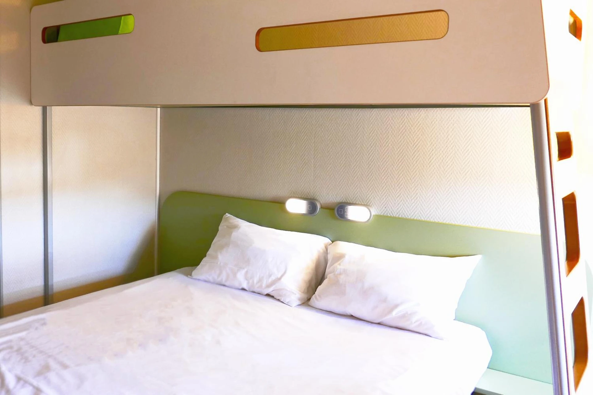 Magnifique chambre pour un séminaire d'entreprise à Hotel ibis Budget Laval - Bonchamp-lès-Laval