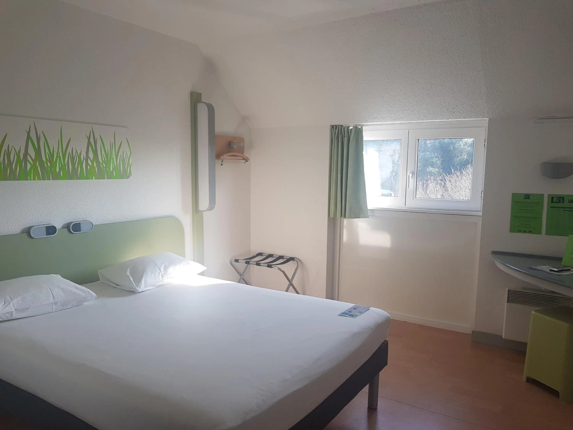 Chambre disponible pour un séminaire d'entreprise à ibis budget Lorient Hennebont - Hennebont