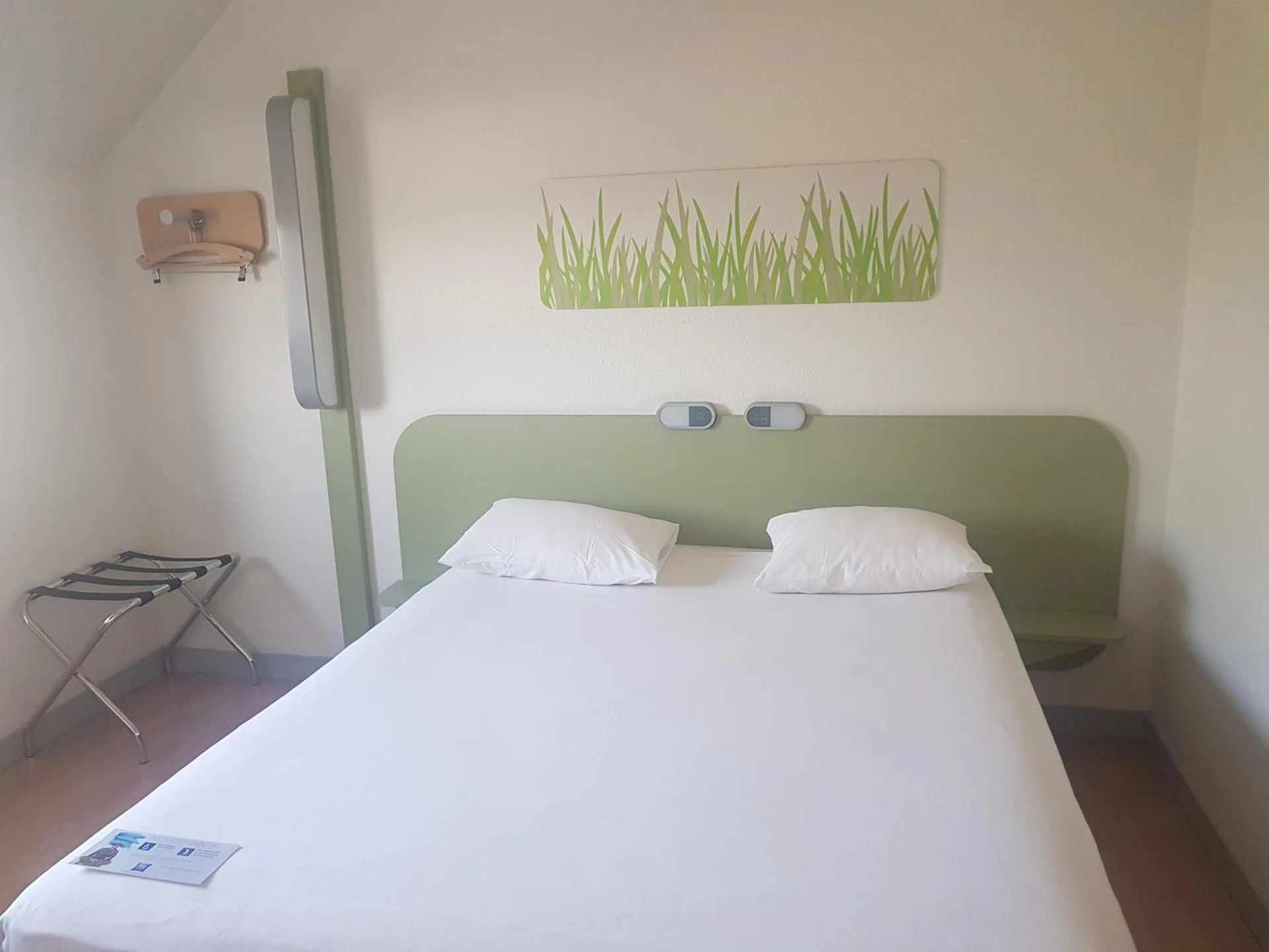 Chambre disponible pour un séminaire d'entreprise à ibis budget Lorient Hennebont - Hennebont