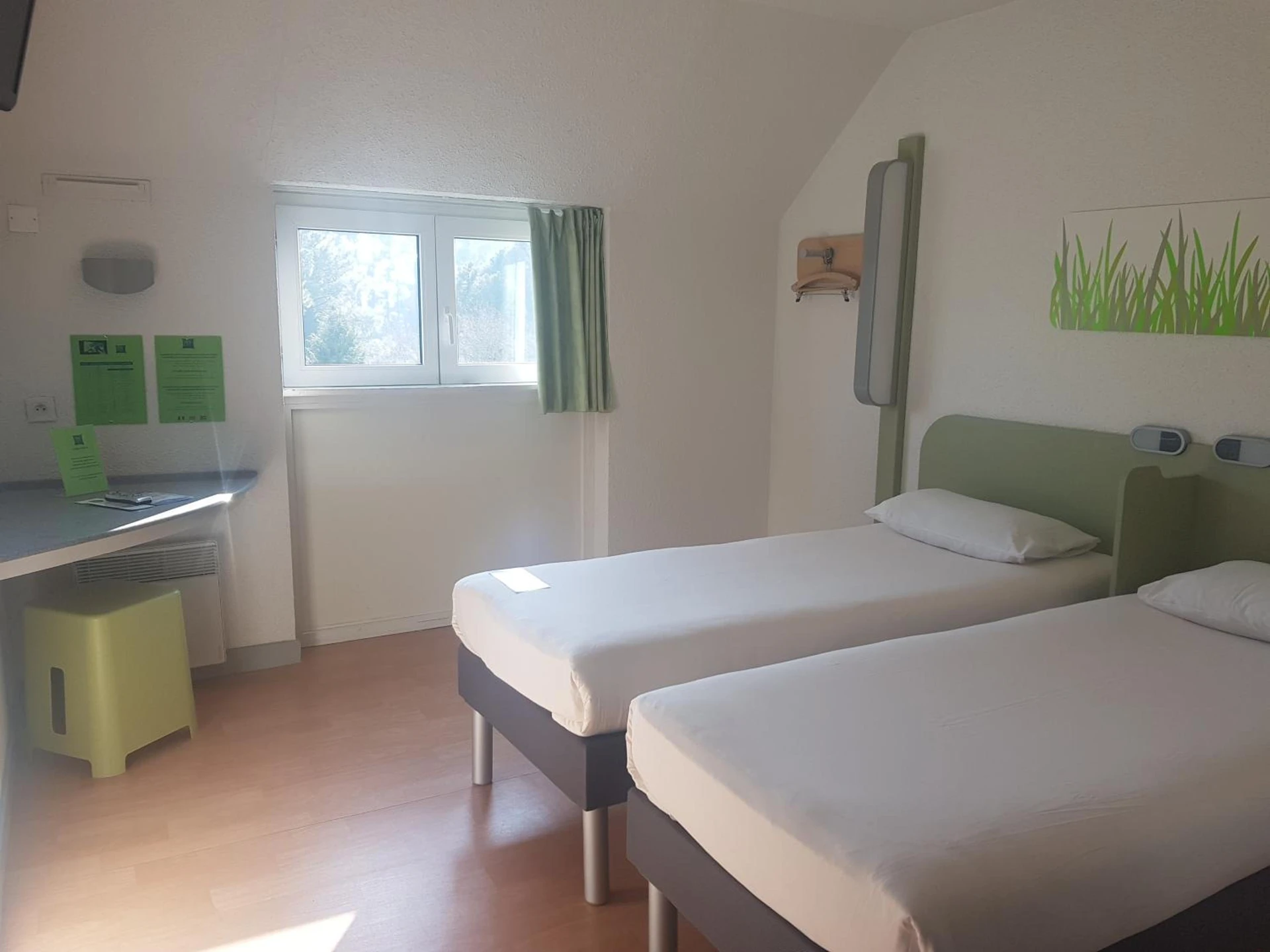 Chambre disponible pour un séminaire d'entreprise à ibis budget Lorient Hennebont - Hennebont