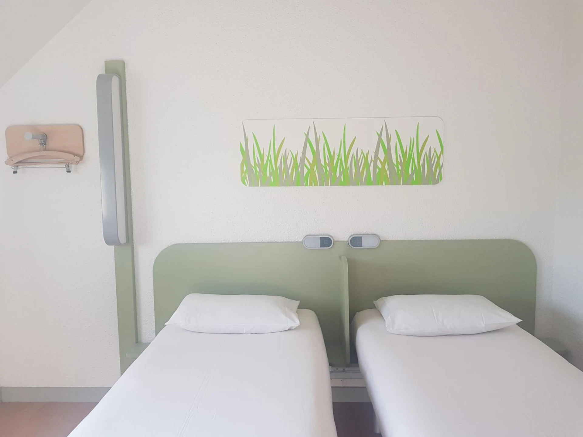 Magnifique chambre pour un séminaire d'entreprise à ibis budget Lorient Hennebont - Hennebont